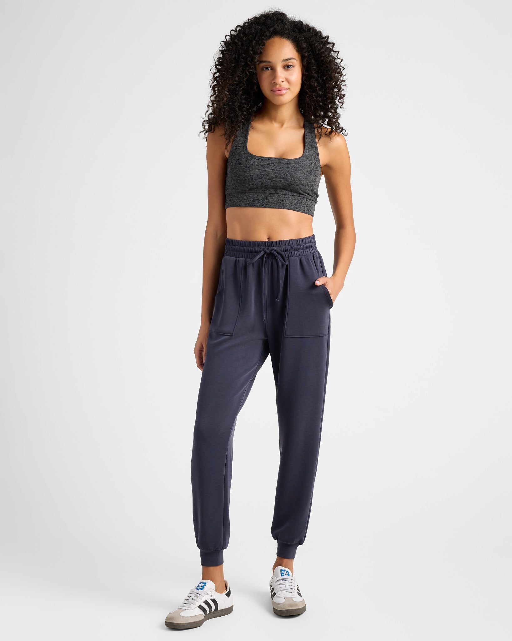 Carbon $|& Thrive Société Patch Pocket Lounge Jogger - SOF Full Front