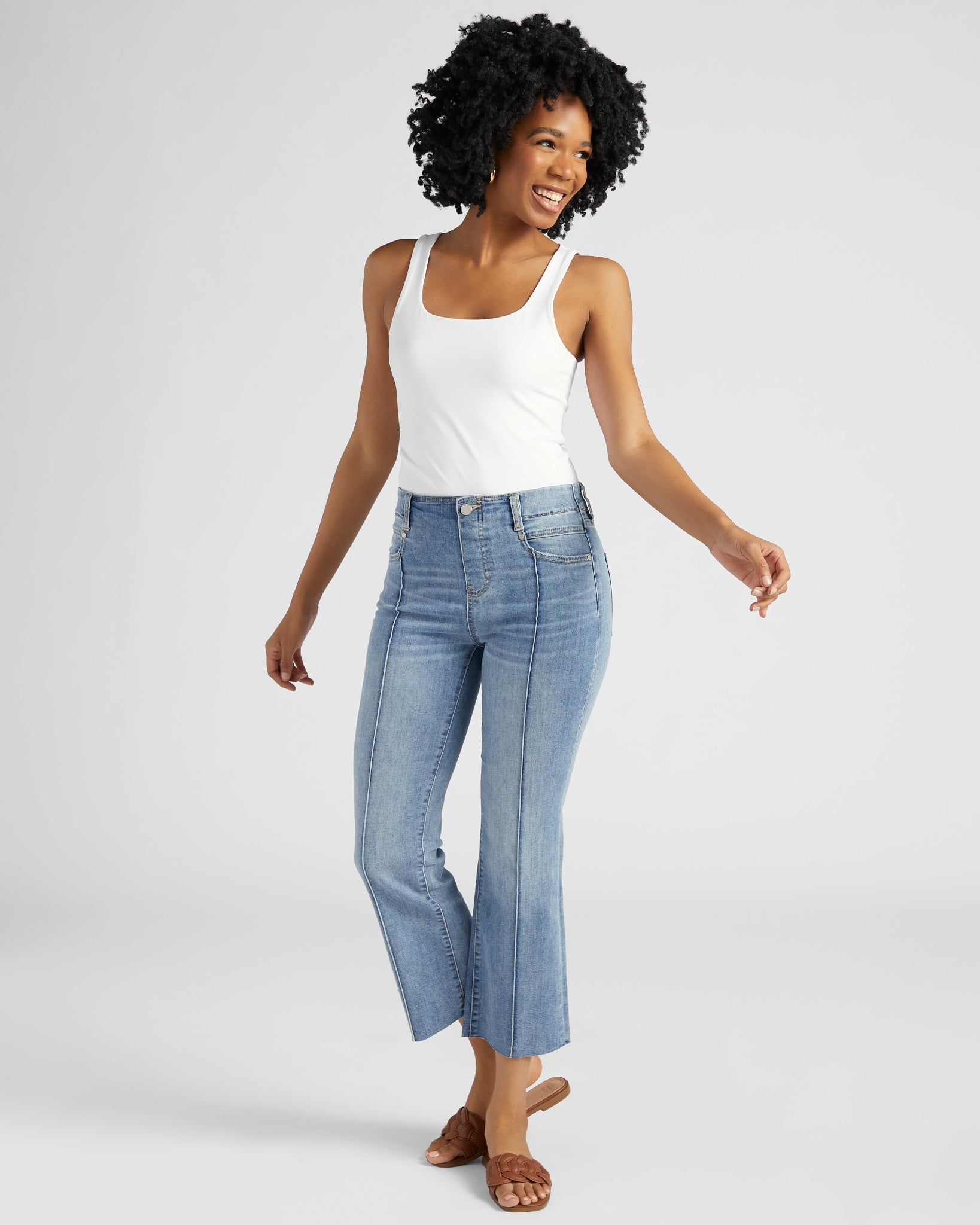 Mount Vernon $|& Liverpool Gia Pintuck Crop Flare Jeans - SOF Full Front