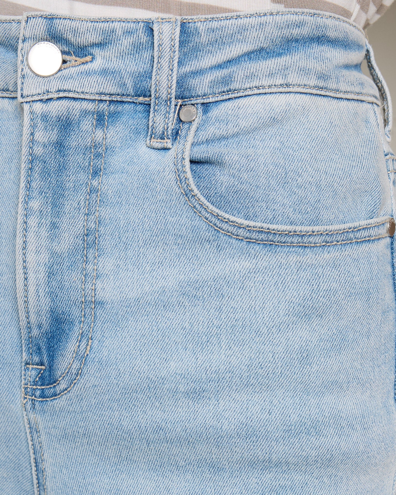 Light Wash $|& SEAS Joni Wide Leg Jeans - SOF Full Front