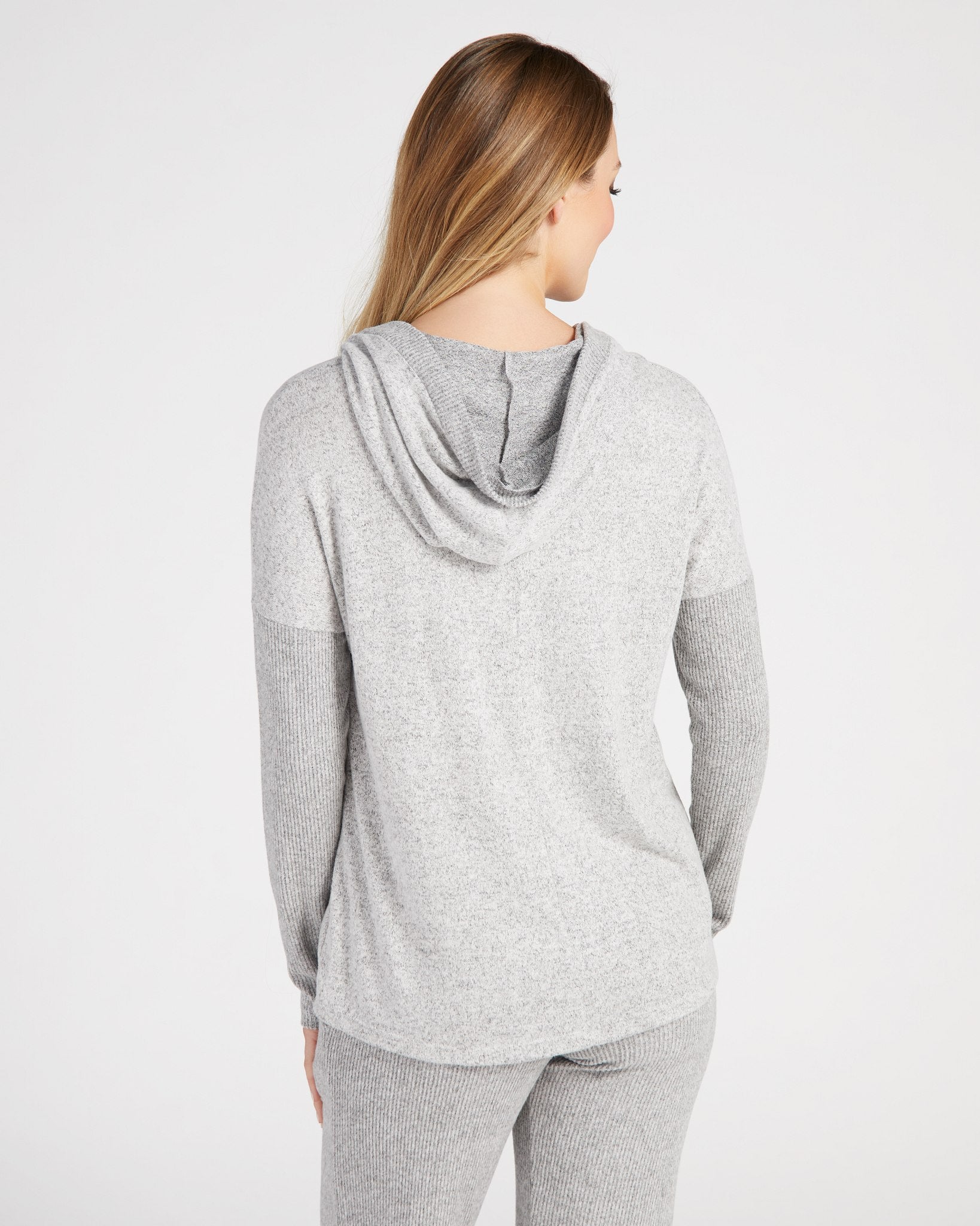 Grey Onyx $|& Astrologie Teigen Top - SOF Back