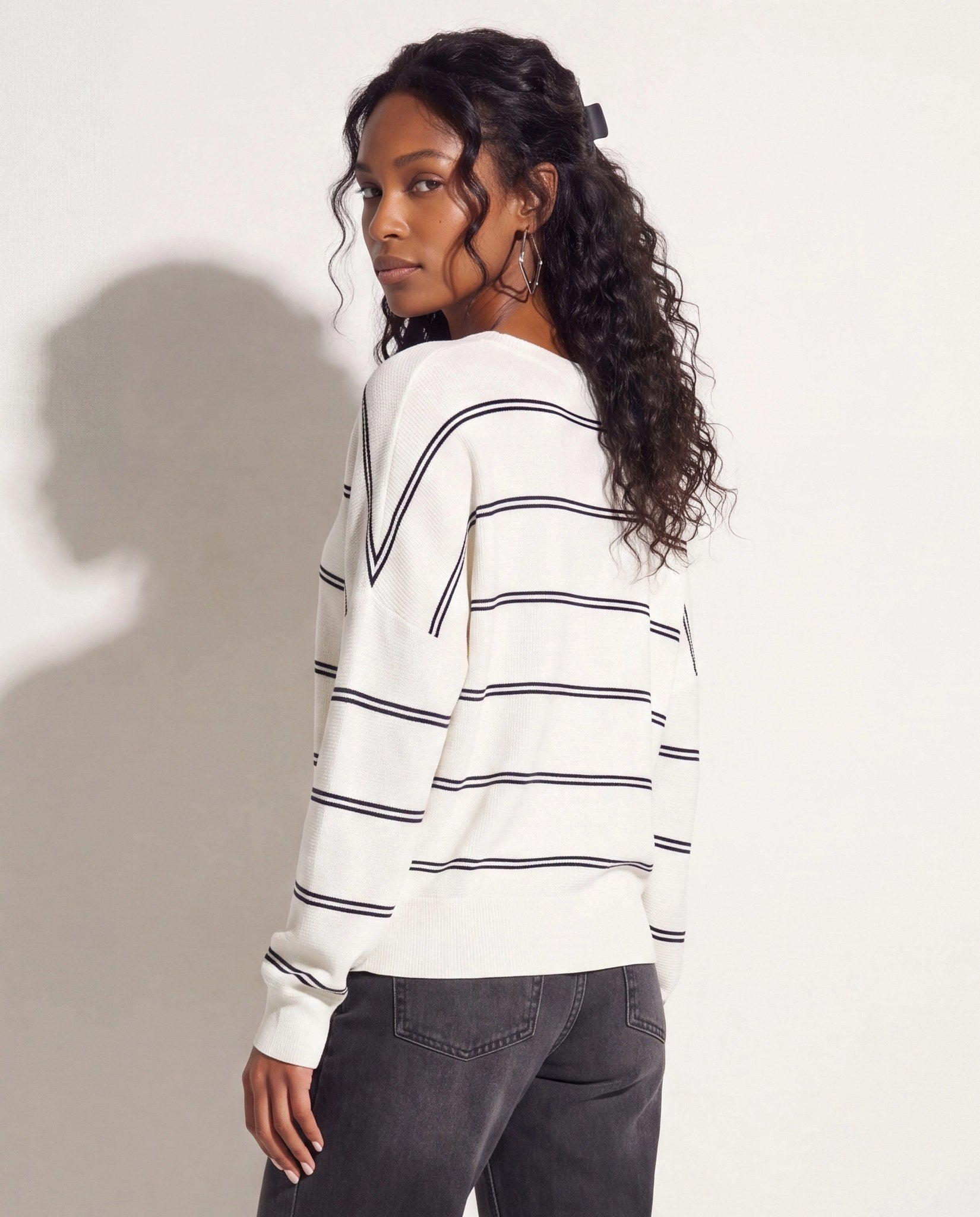 Ivory/Navy $|& SEAS Crew Neck Stripe Long Sleeve - SOF Side