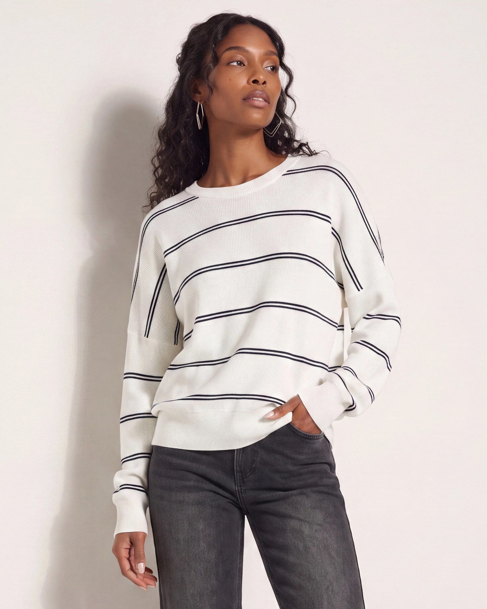 Ivory/Navy $|& SEAS Crew Neck Stripe Long Sleeve - SOF Front
