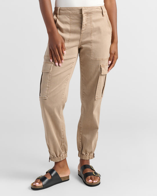 Nomad Beige $|& Herizon Niki Cargo Pant - SOF Front