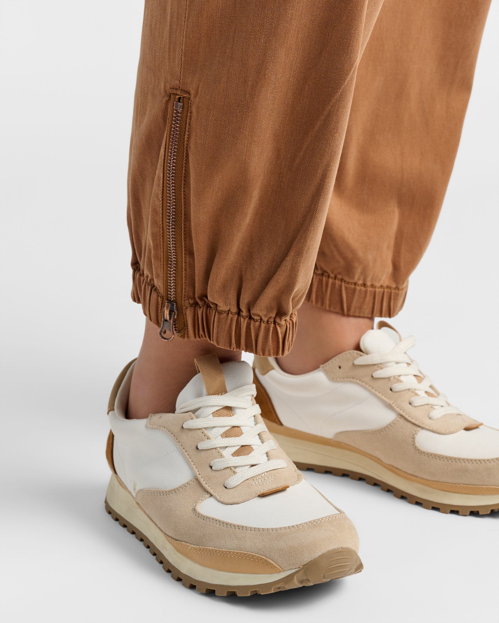 Toffee $|& Herizon Niki Cargo Pant - SOF Detail