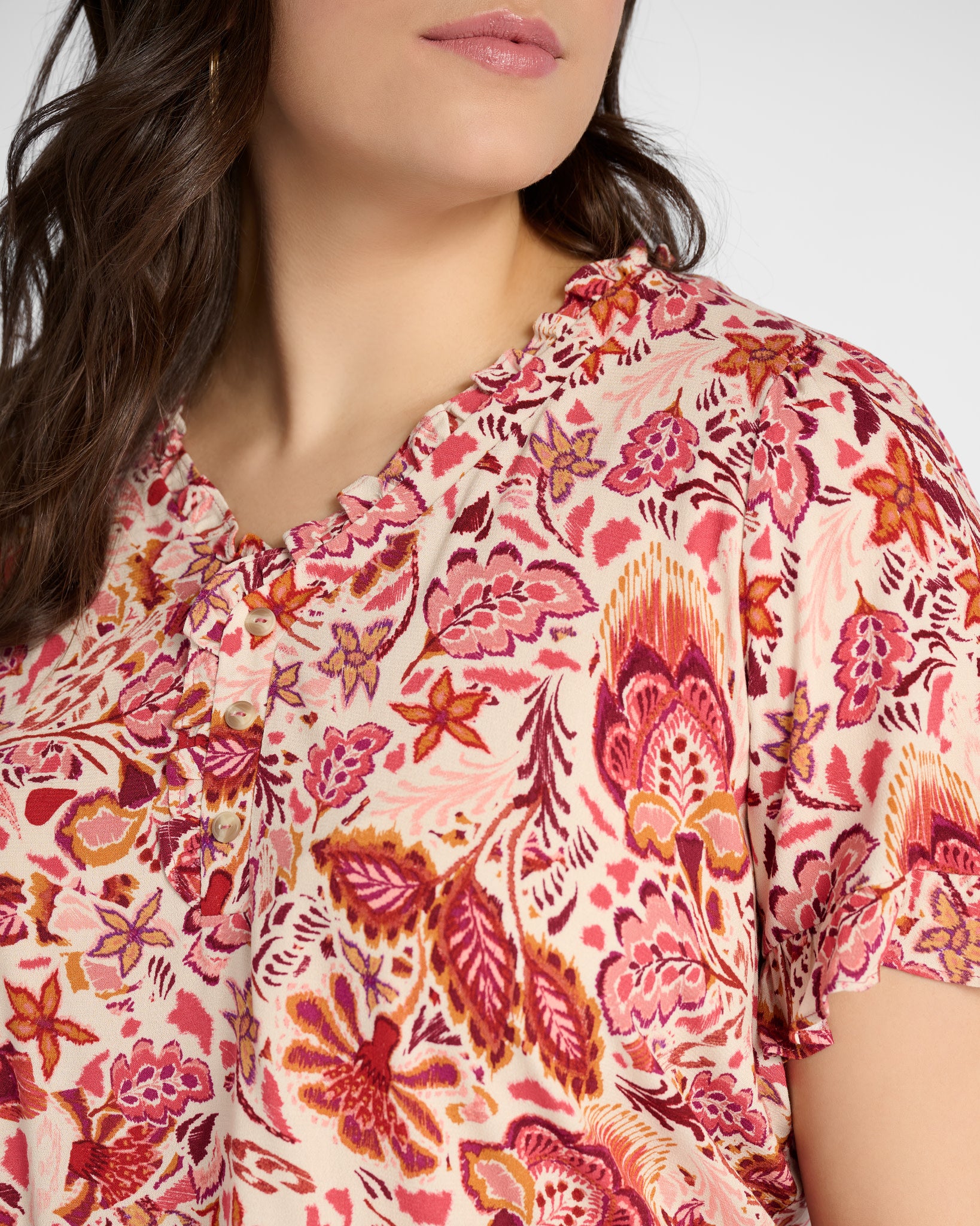 Rose Floral $|& West Kei Floral Woven Ruffle Sleeve Blouse - SOF Detail