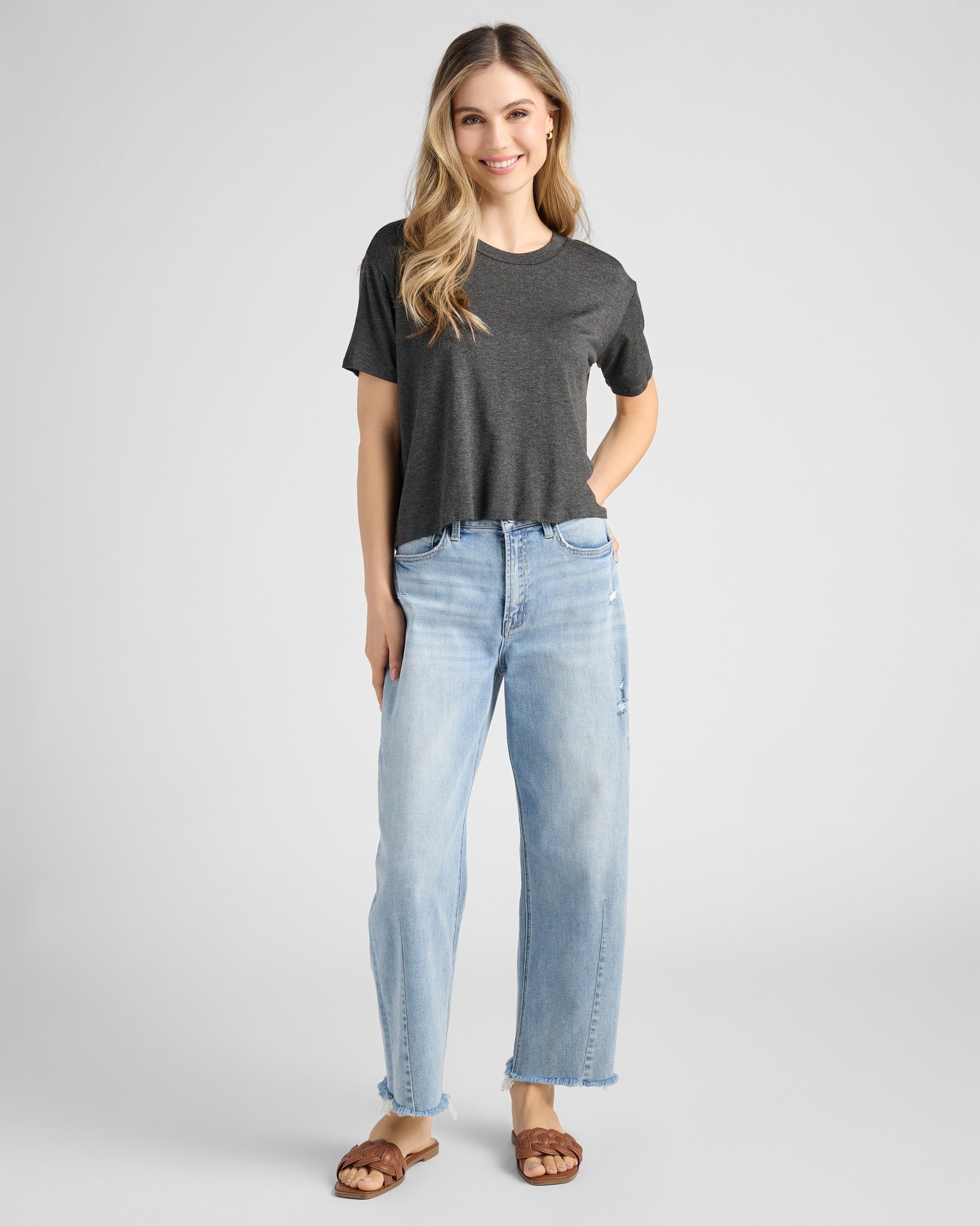 Antracita $|& SEAS Newport Cropped Tee - SOF Full Front