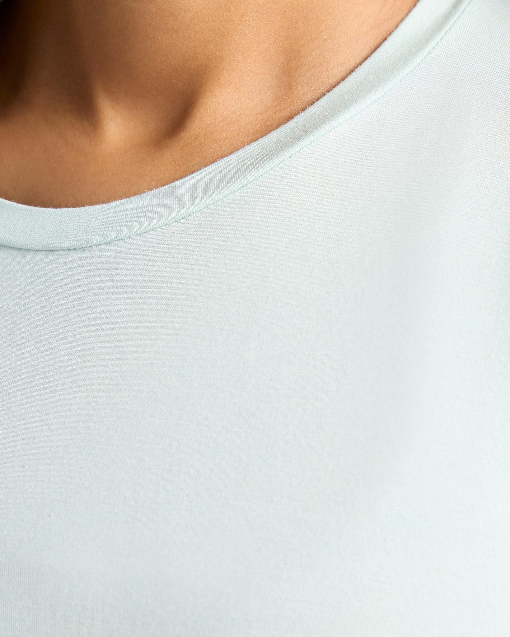 Minty Ice $|& Interval Split Back Tank - SOF Detail