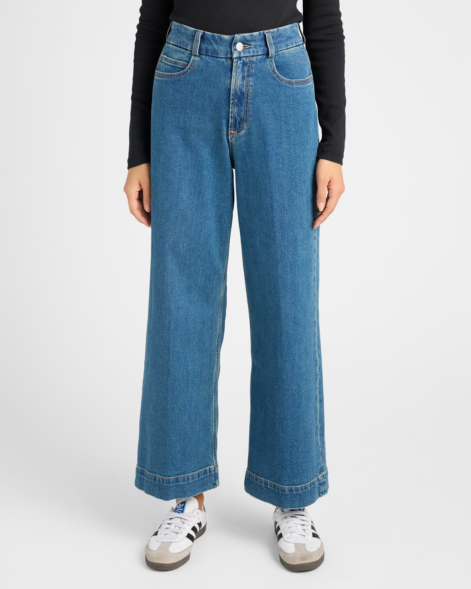Women's Wide-Leg Jeans