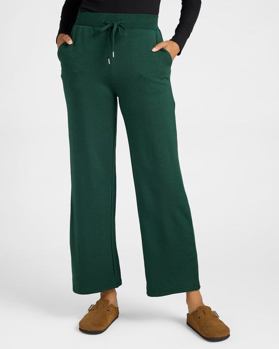 Pine Grove $|& Thread & Supply Scarlett Fleece Pants - SOF Front