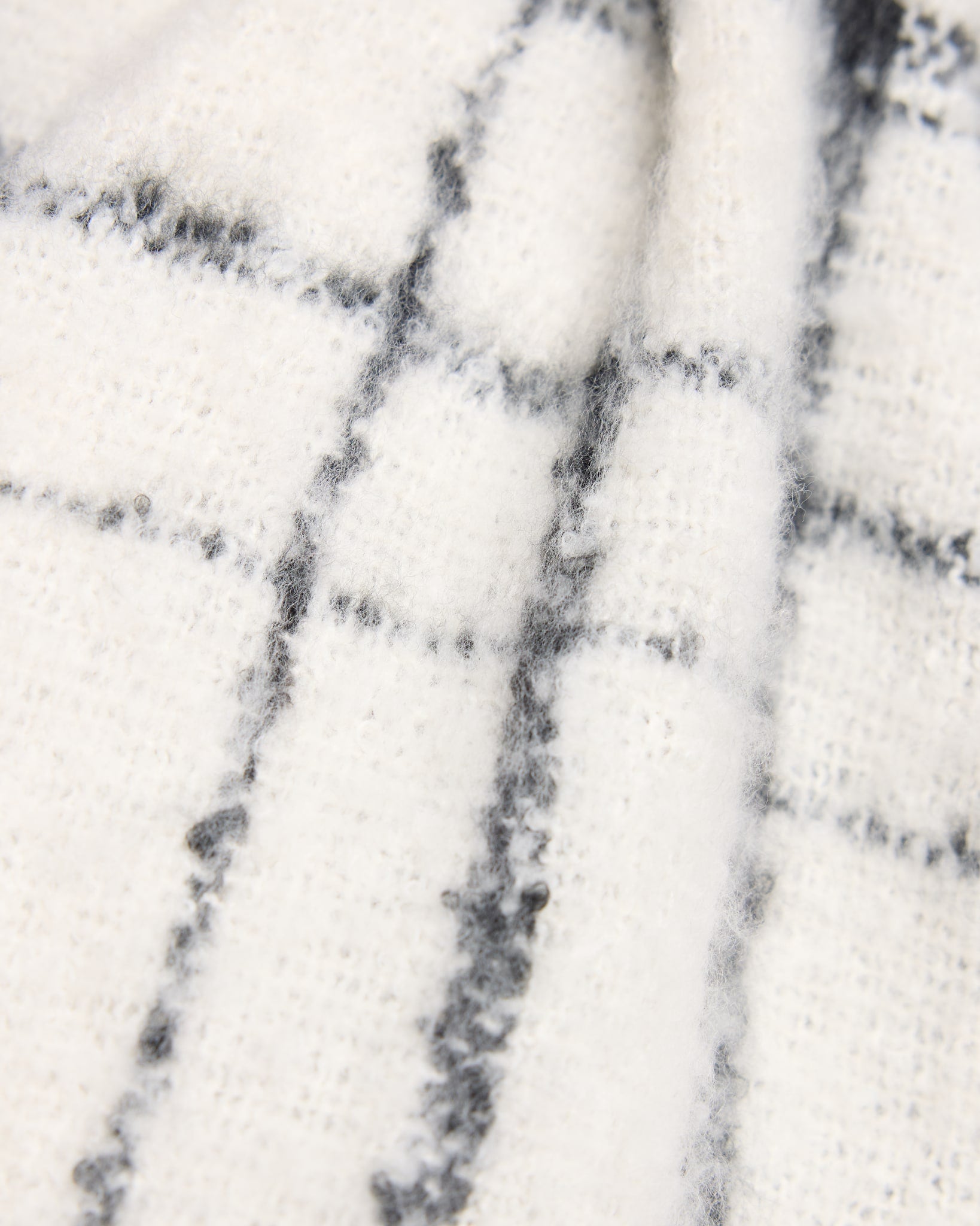 Ivory $|& David & Young Plaid Scarf - SOF Detail