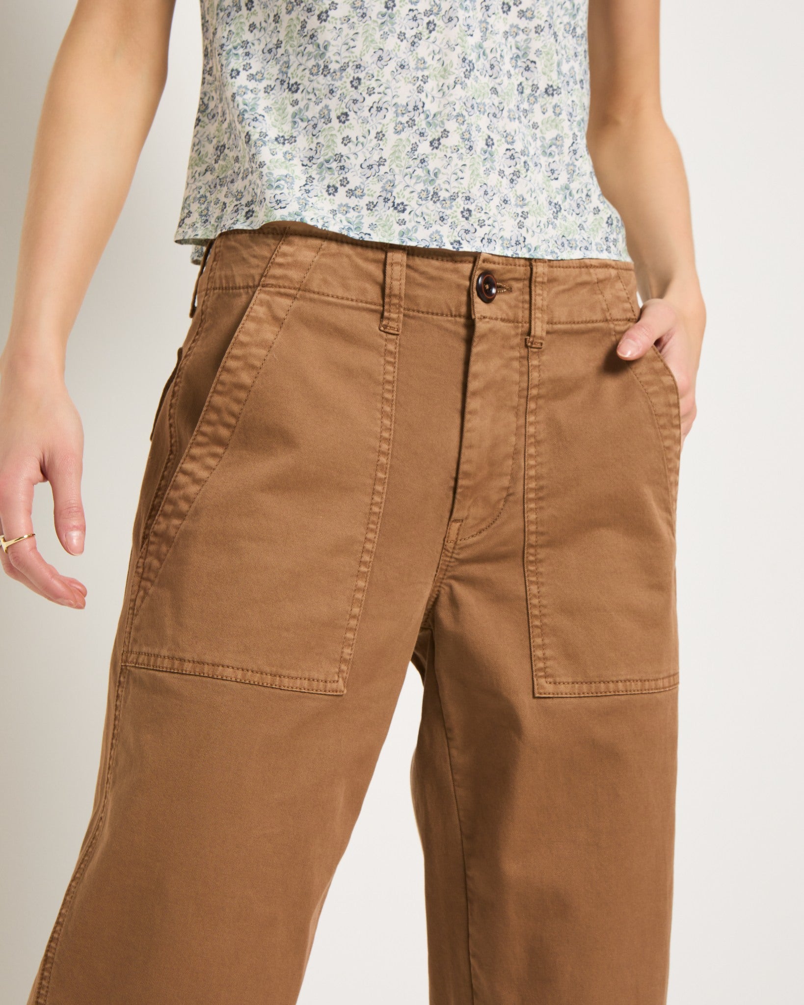 Camel $|& SEAS Bungalow Cuffed Twill Utility Pant - VOF Side