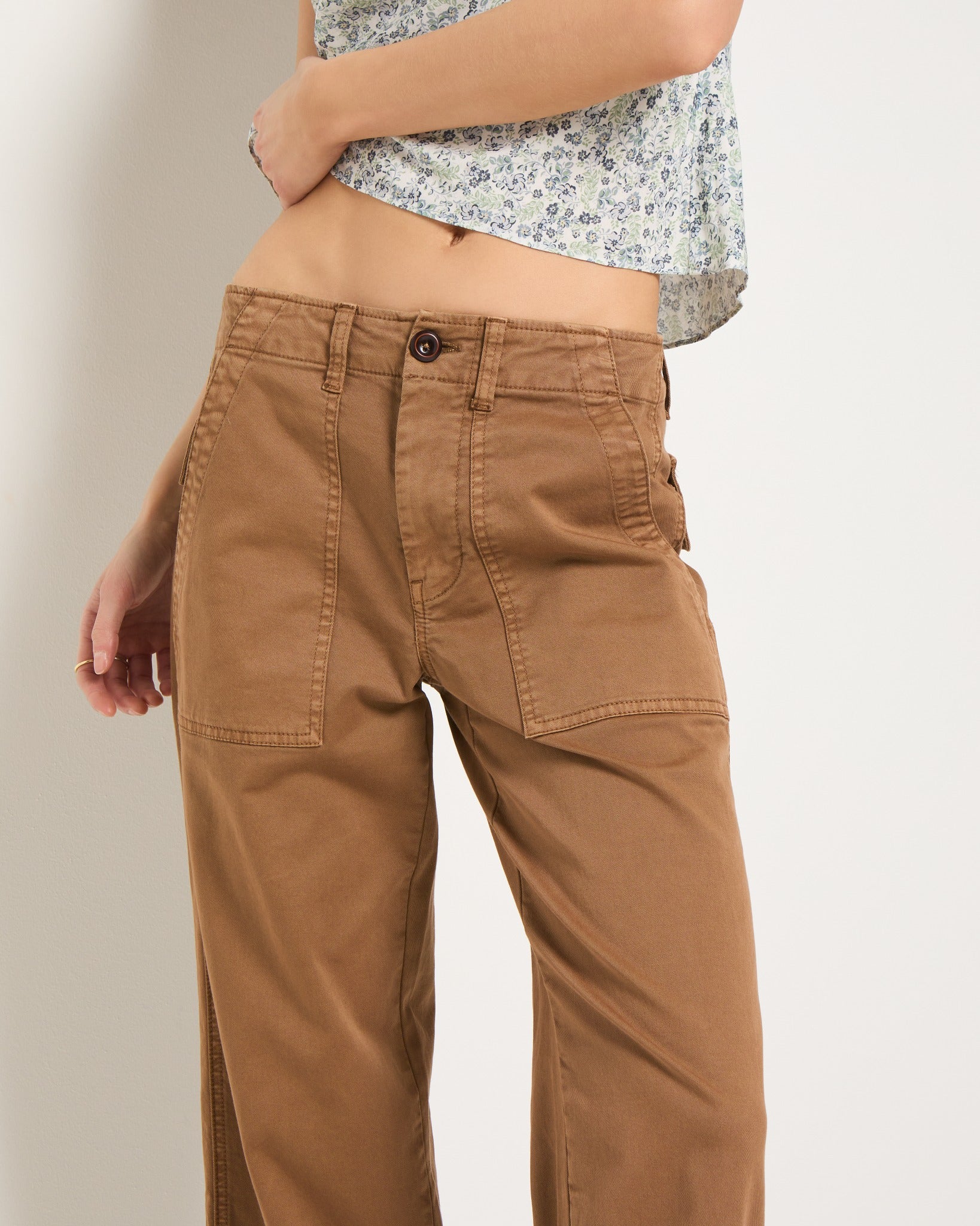 Camel $|& SEAS Bungalow Cuffed Twill Utility Pant - SOF Full Front