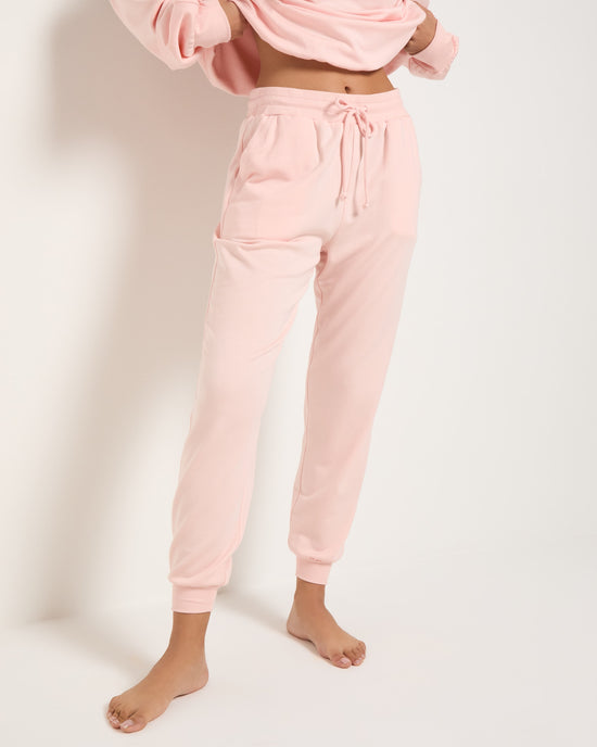 Soft Pink $|& SEAS Over the Clouds Jogger - SOF Front