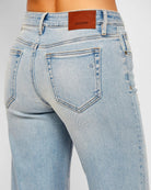 Light Wash $|& Hidden The Logan Mid Rise Dad Jean - Hanger Back