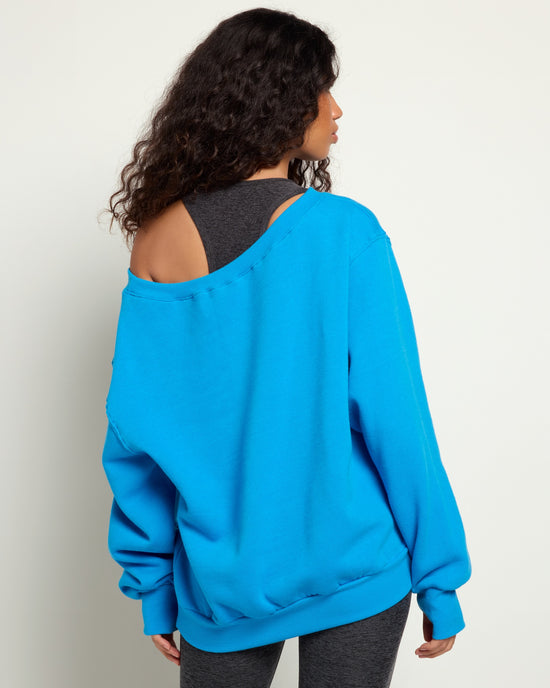 Electric Sky $|& Interval Fleece One Shoulder Pullover - SOF Back