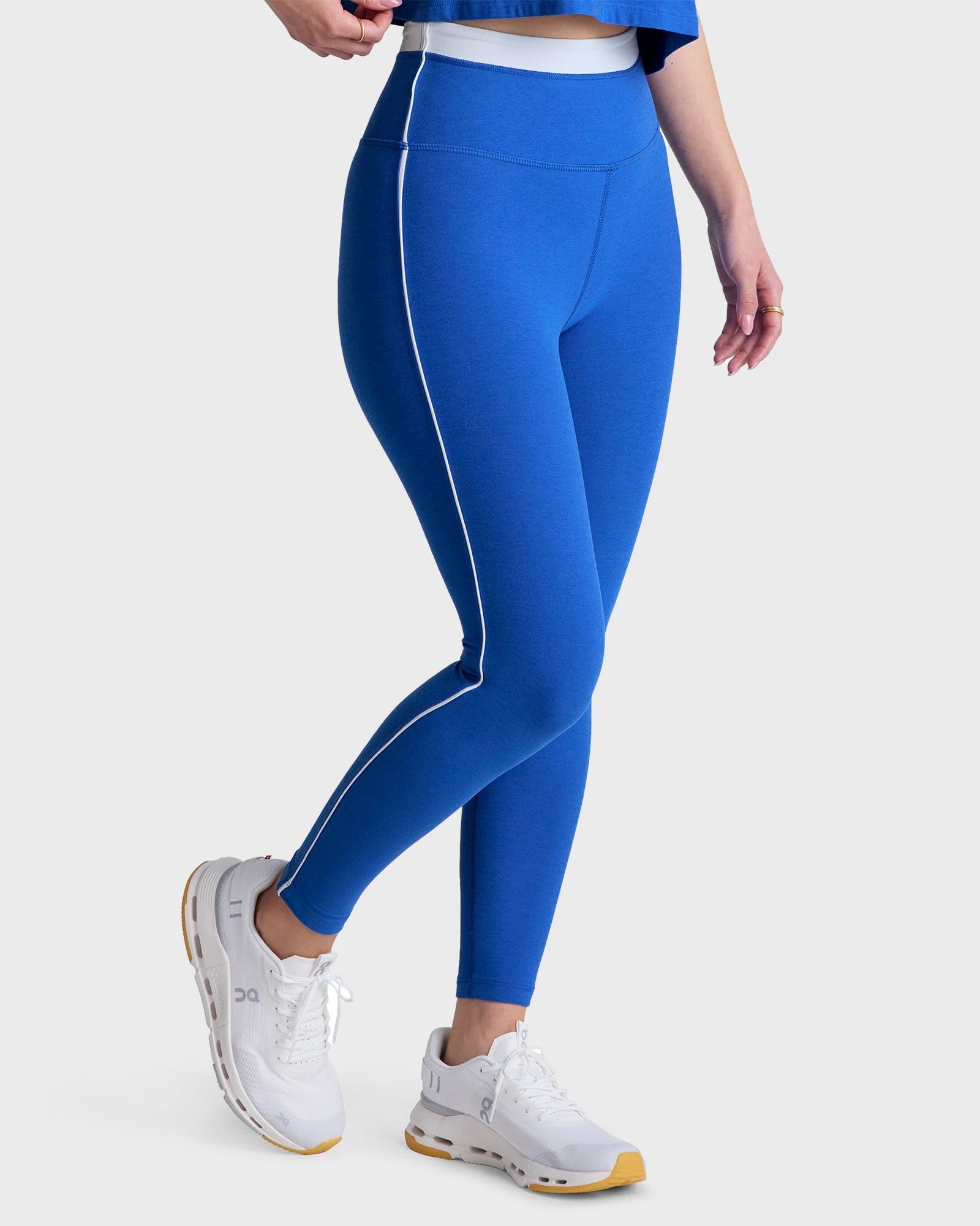 Court Blue Heather/Cloud White $|& Beyond Yoga Spacedye Trophy High Waisted Midi Legging - Hanger Front