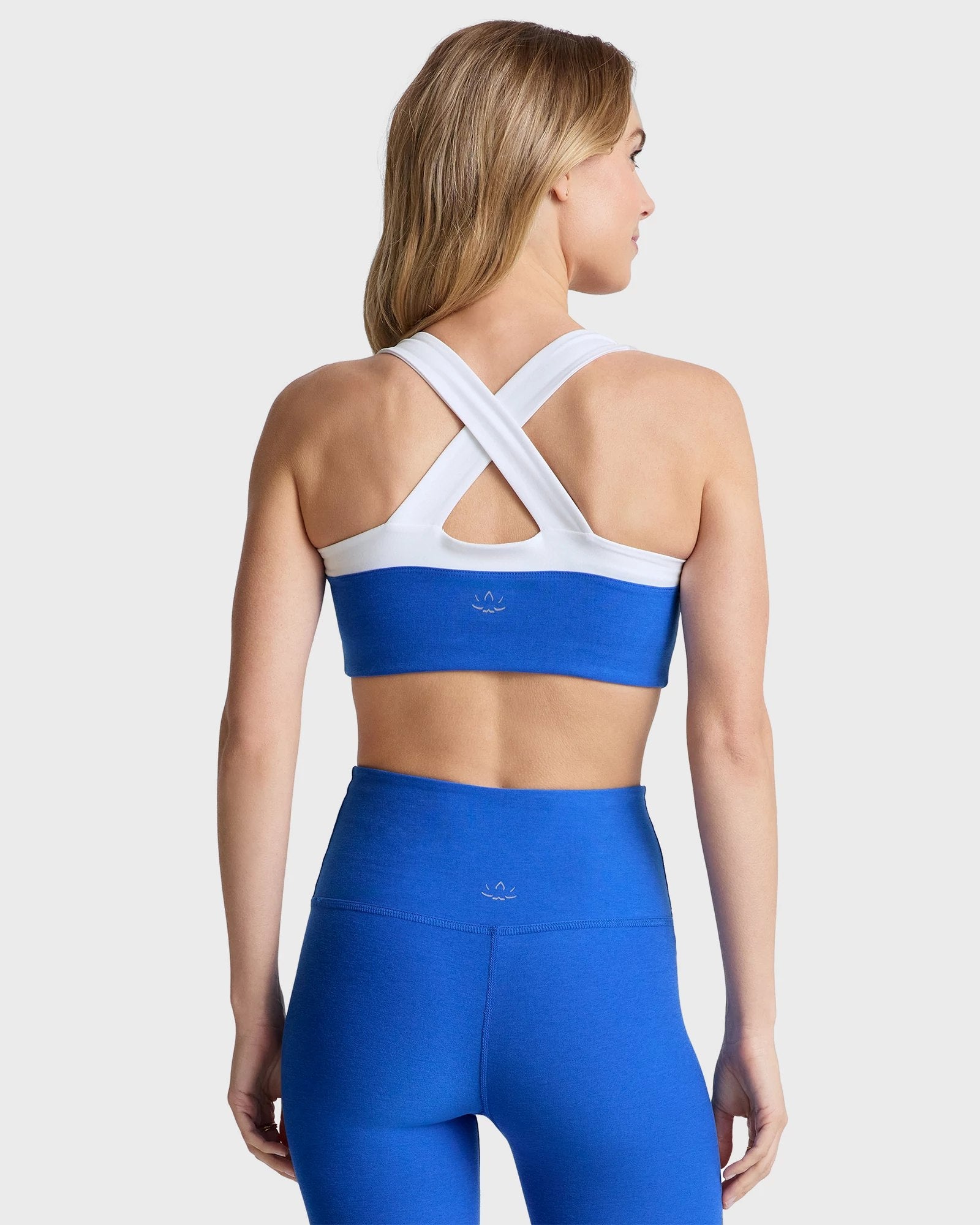Court Blue Heather/Cloud White $|& Beyond Yoga Spacedye Trophy Bra - Hanger Side
