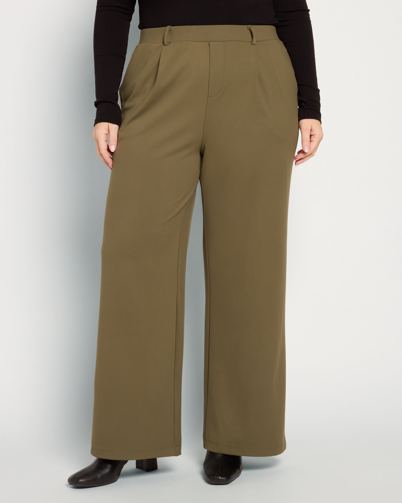 Grape Leaf $|& Bobeau Pleat Pant with Pockets - SOF Front