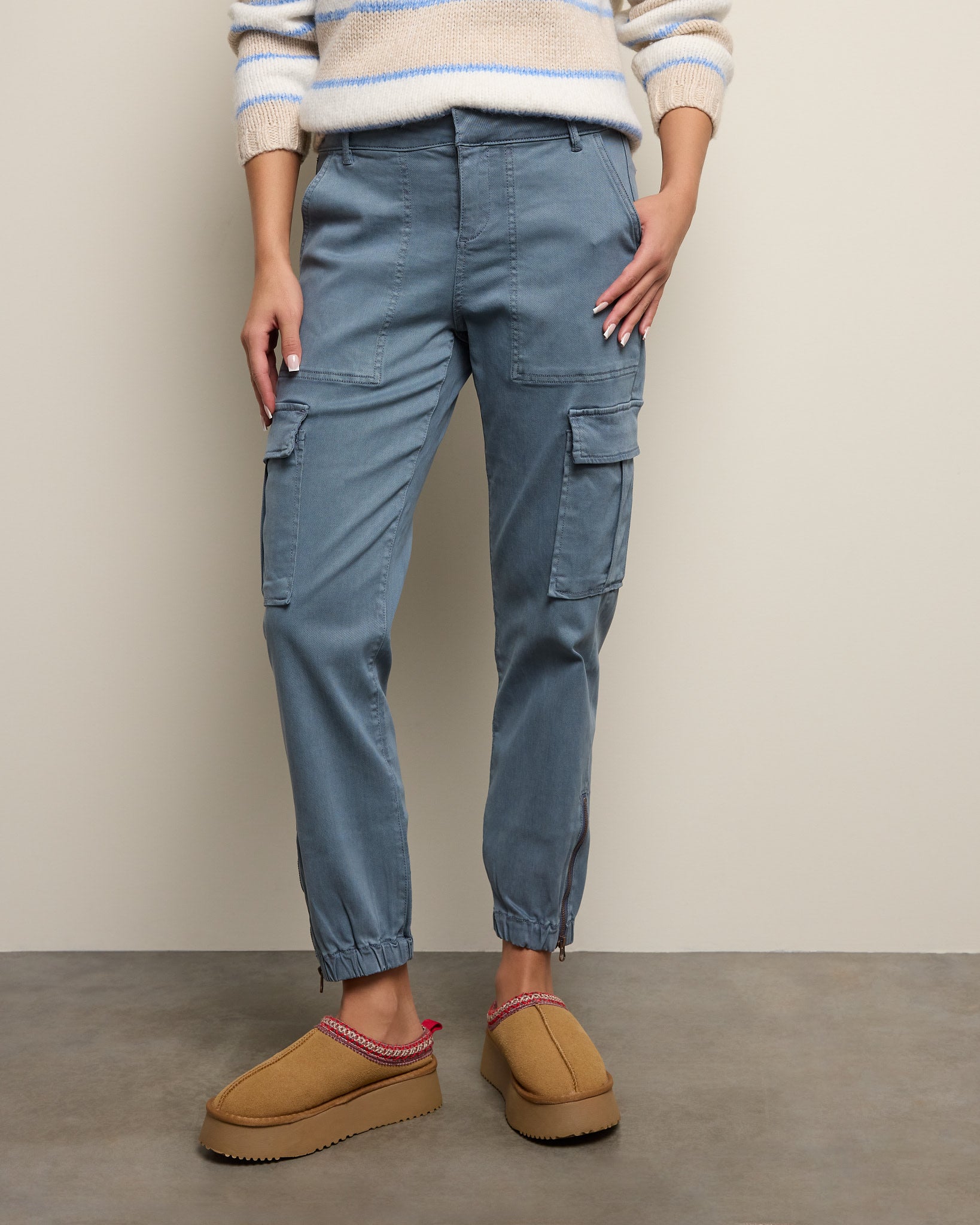 Slate $|& Herizon Niki Cargo Pant - SOF Front