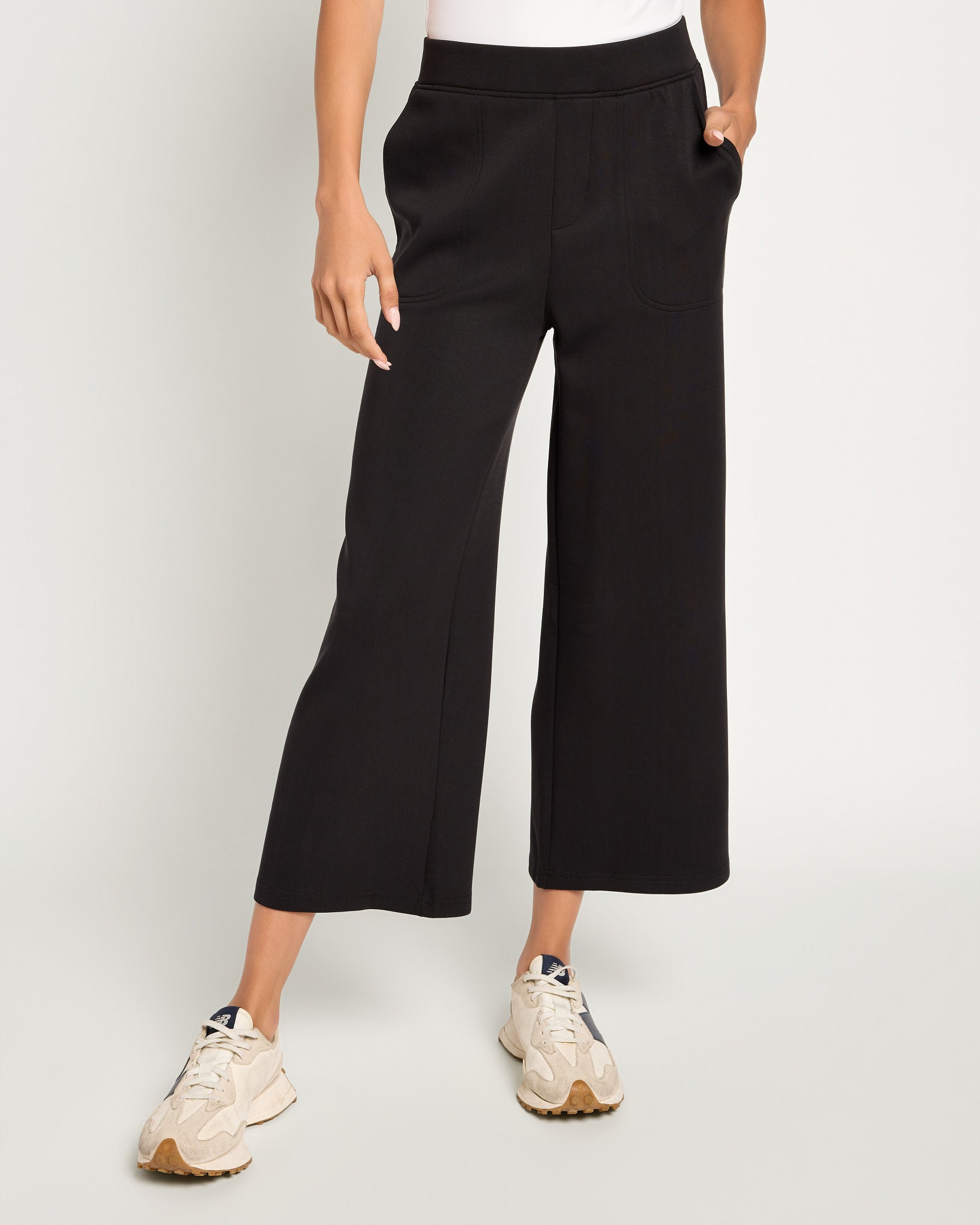 Women's Cropped Pants