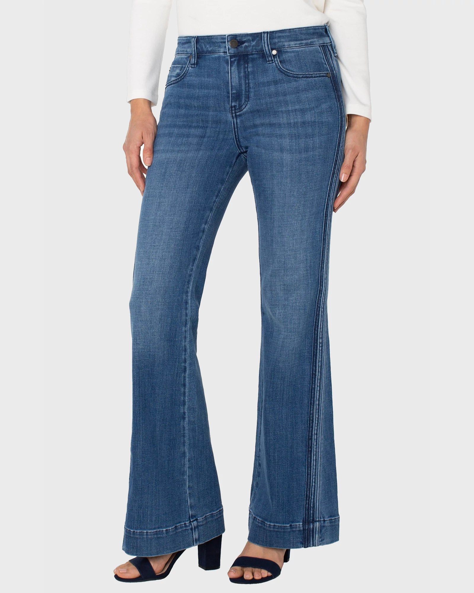 Canyon Road $|& Liverpool Hannah Flare Jeans With Self Trim - VOF Detail