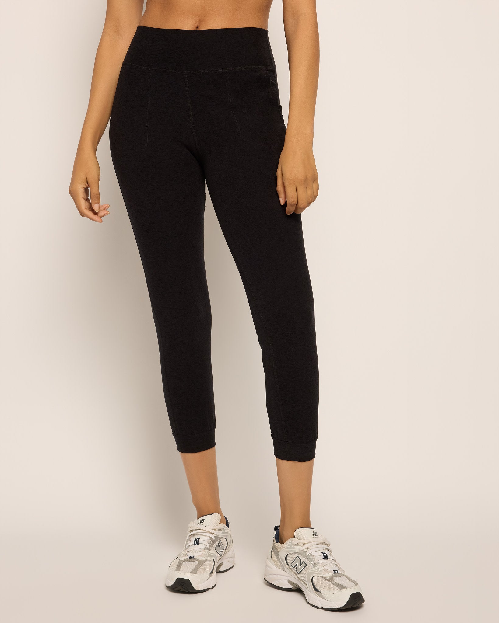 Night Sky Heather $|& Interval FlowHeather Sculpt Motion Jogger - SOF Front