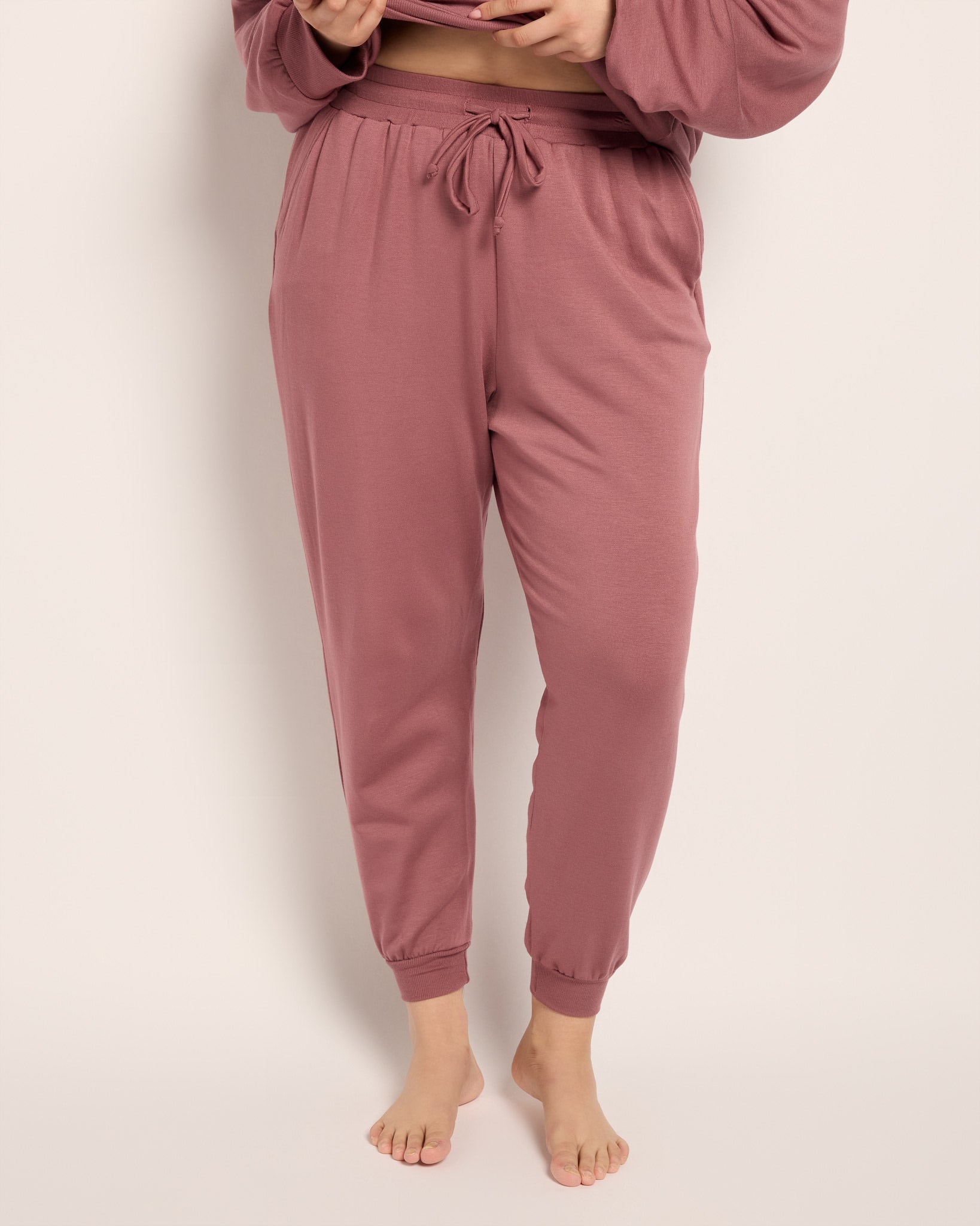 Rose $|& SEAS Over The Clouds Jogger - SOF Front