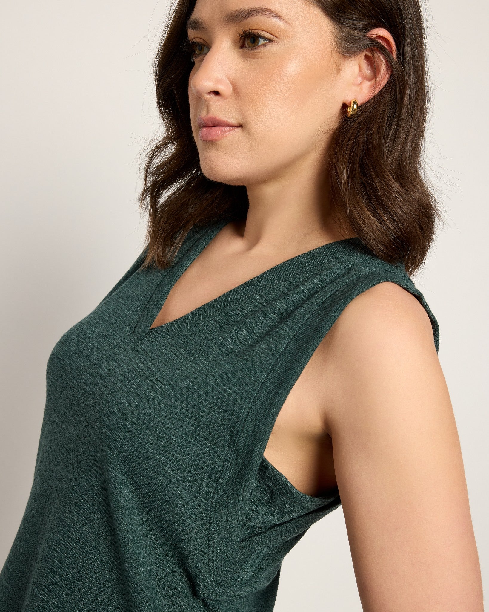 Hunter Green $|& Herizon Springtime V-Neck Tank - SOF Full Front