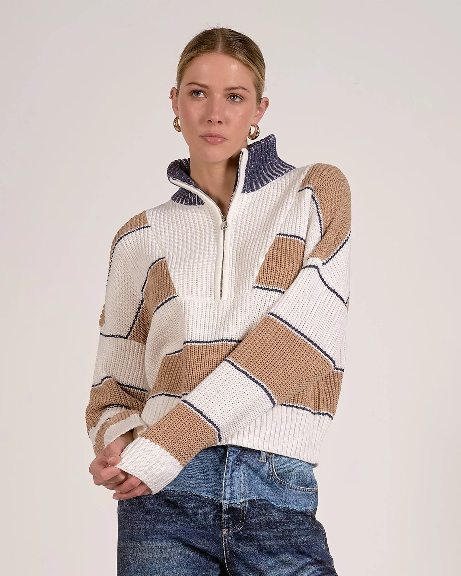 Camel $|& Elan 1/4 Zip Colorblock Pullover - VOF Detail