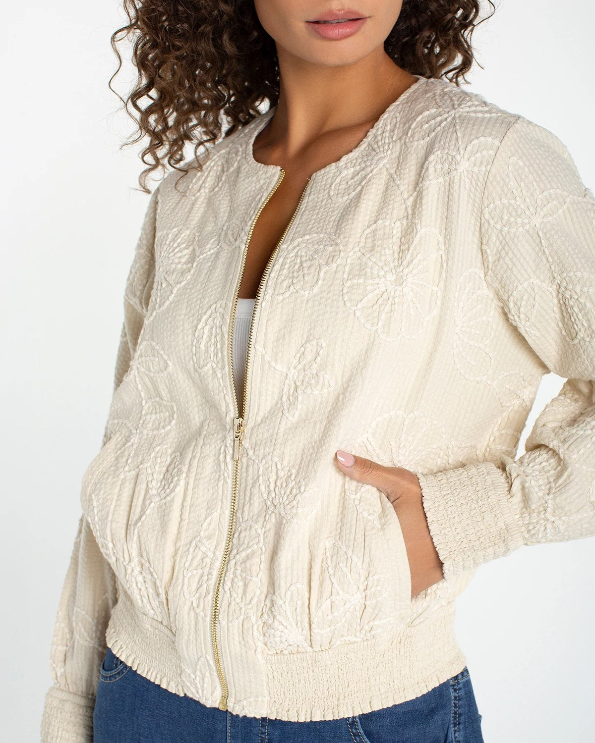 Pale Sand $|& Liverpool Embroidered Collarless Zip Front - VOF Detail