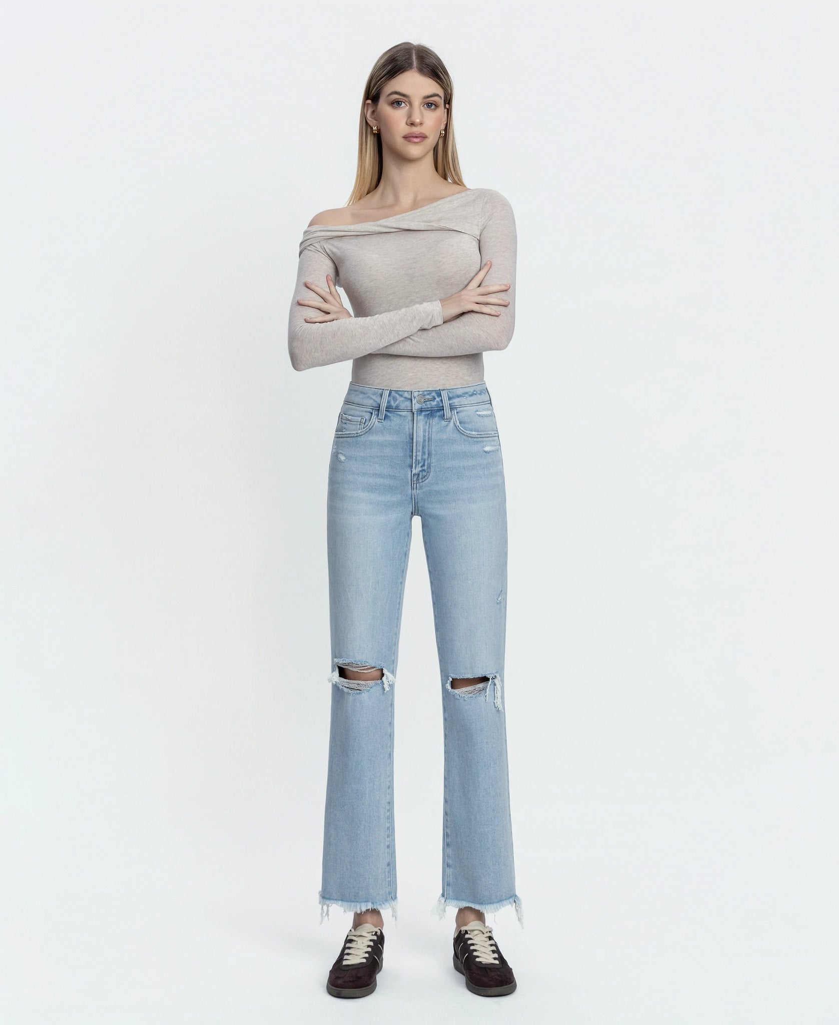 Electrostatic $|& Vervet Mid Rise Distressed Straight - VOF Detail