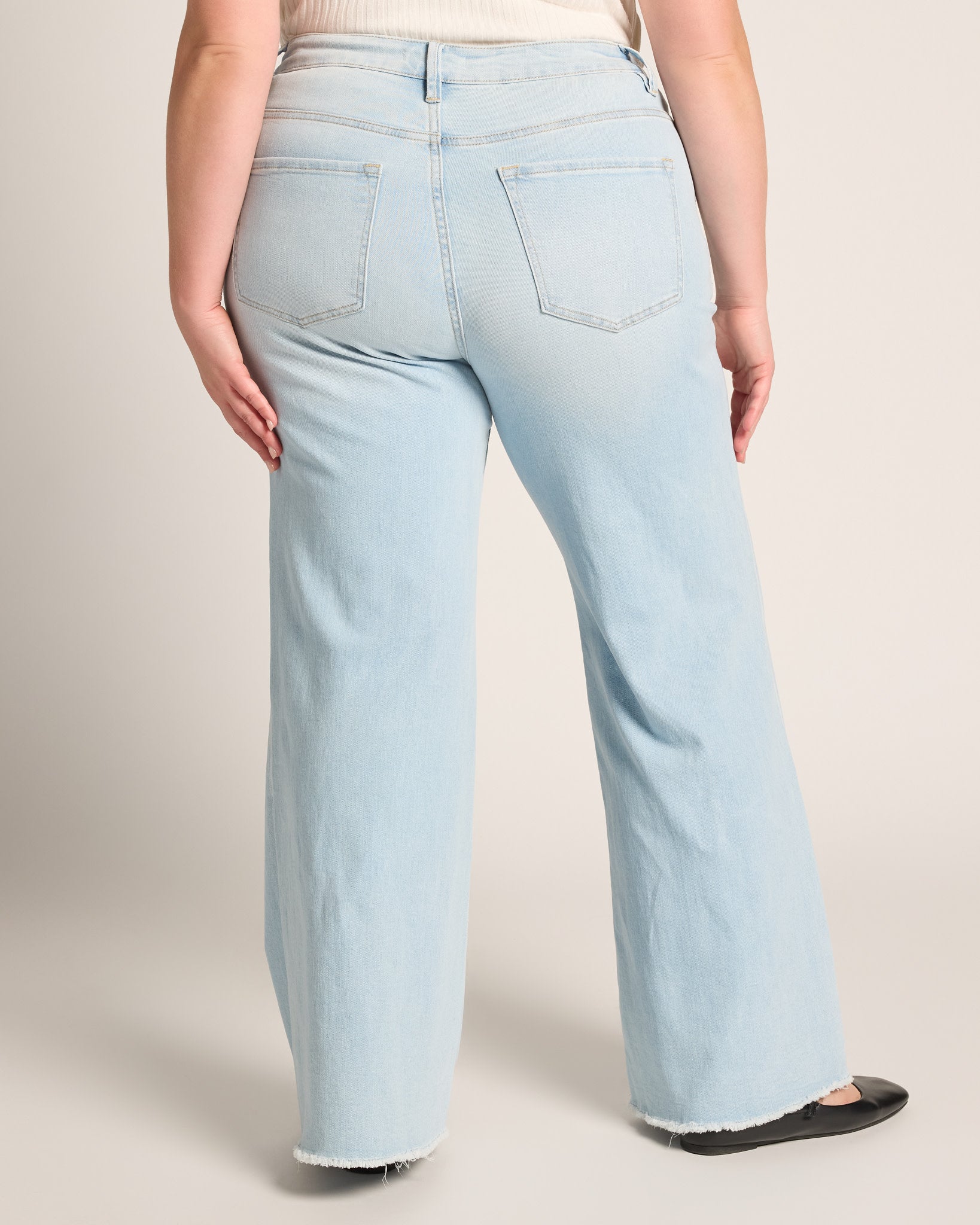 Light Wash $|& Bayeas High Rise Wide Leg With Frayed Hem - SOF Back
