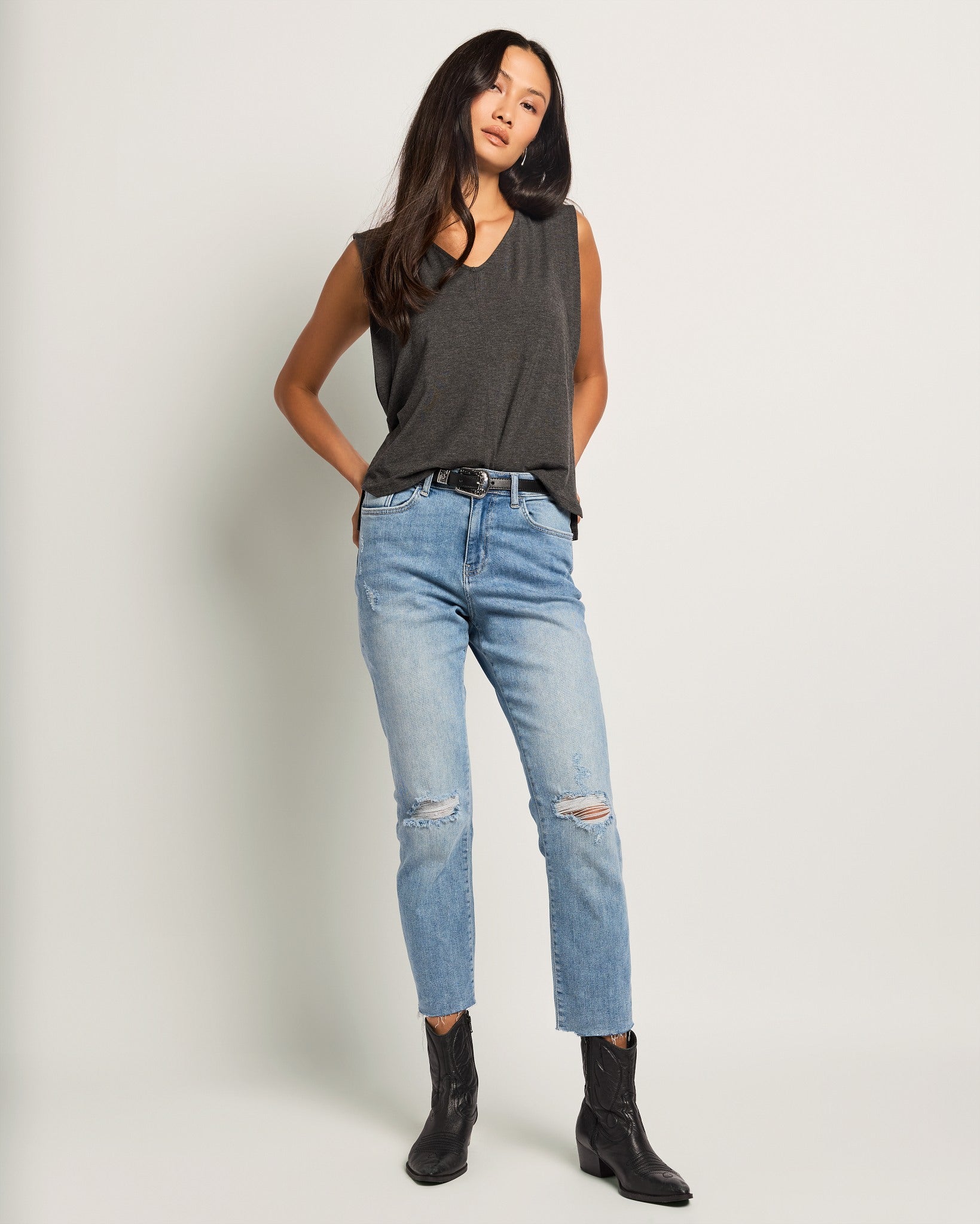 Charcoal Heather $|& SEAS Libre V-Neck Tank - UGC On Fig