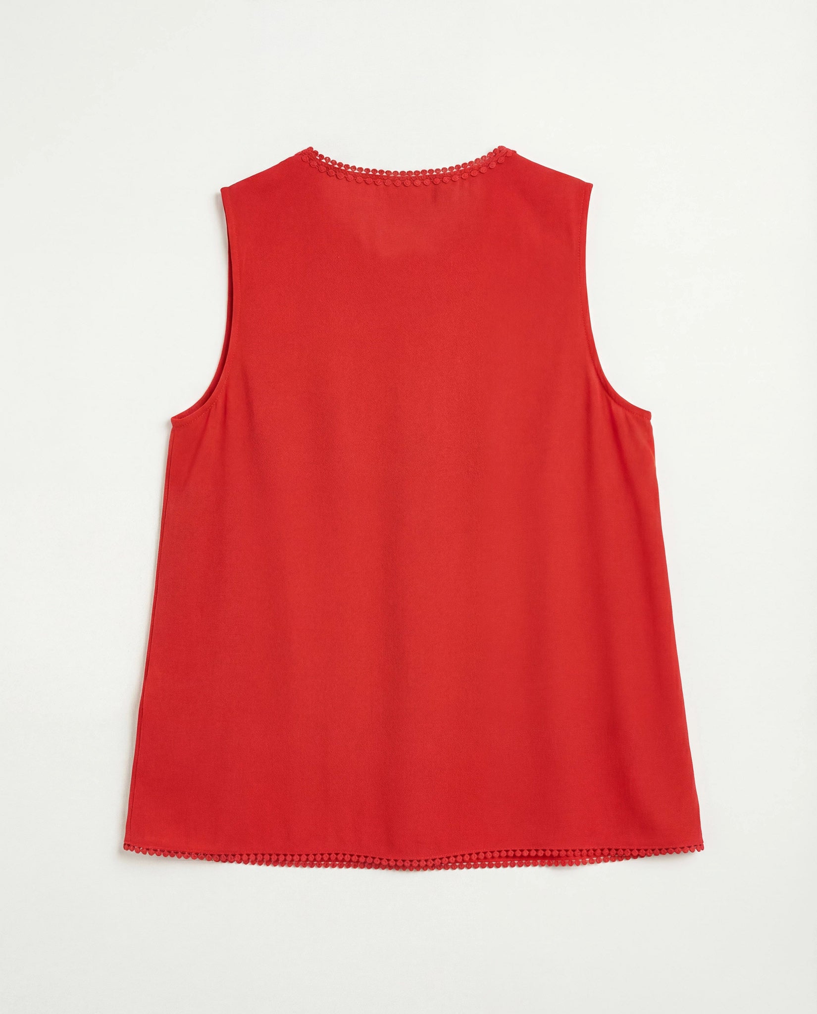 Amber Haze $|& Skies Are Blue Solid Trim Detail Blouse