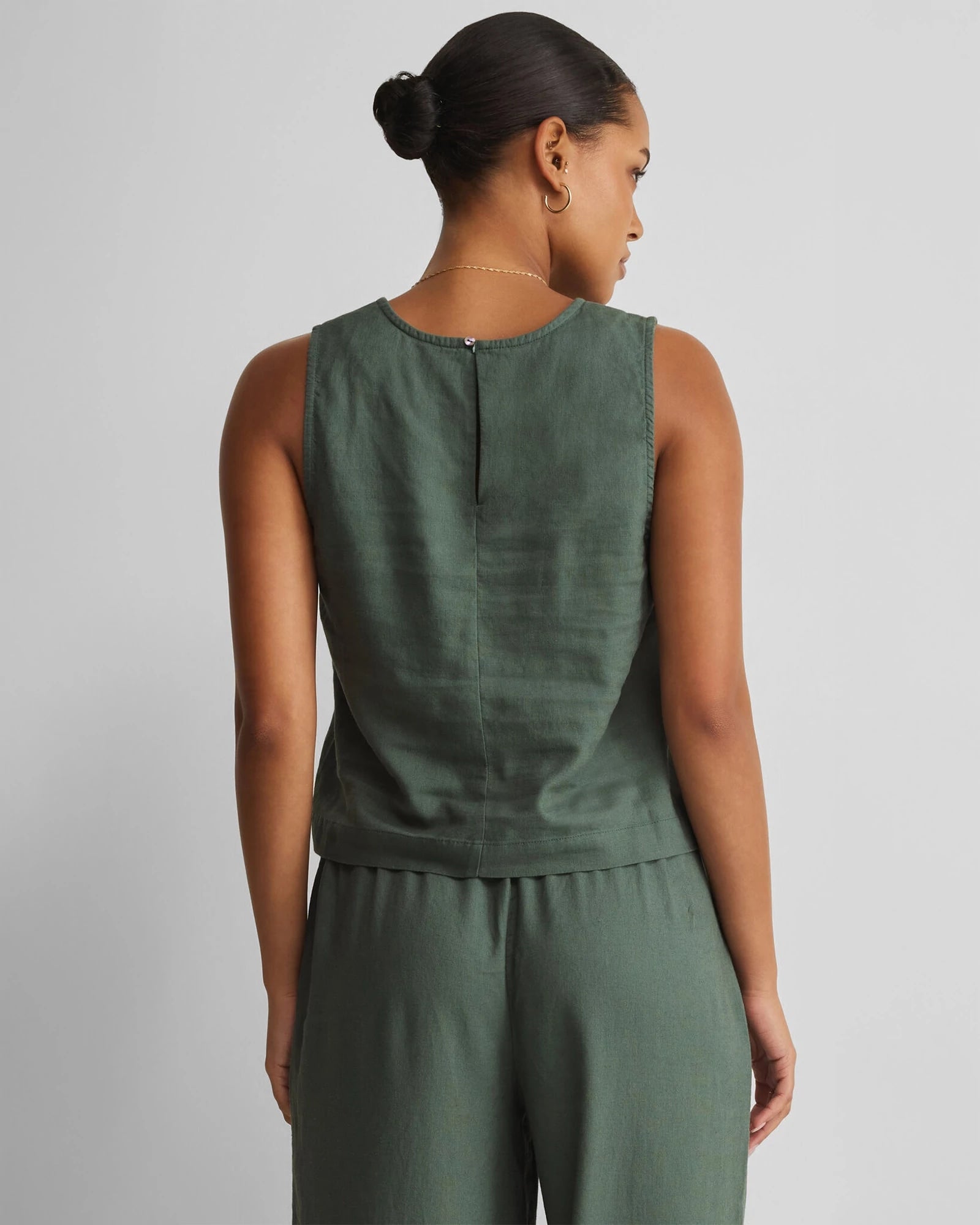 Everglade $|& Z Supply Sloane Linen Top - Hanger Side