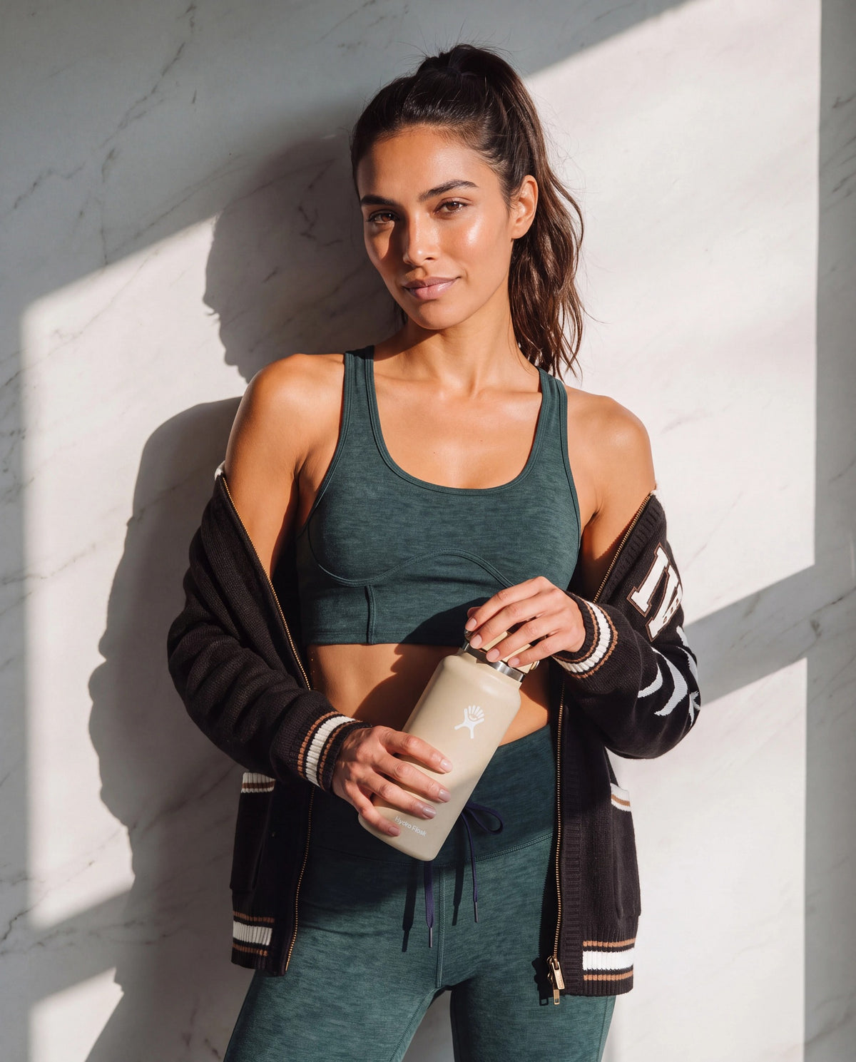 Hunter Green $|& Interval FlowHeather Sculpt Drive Bra - SOF Side