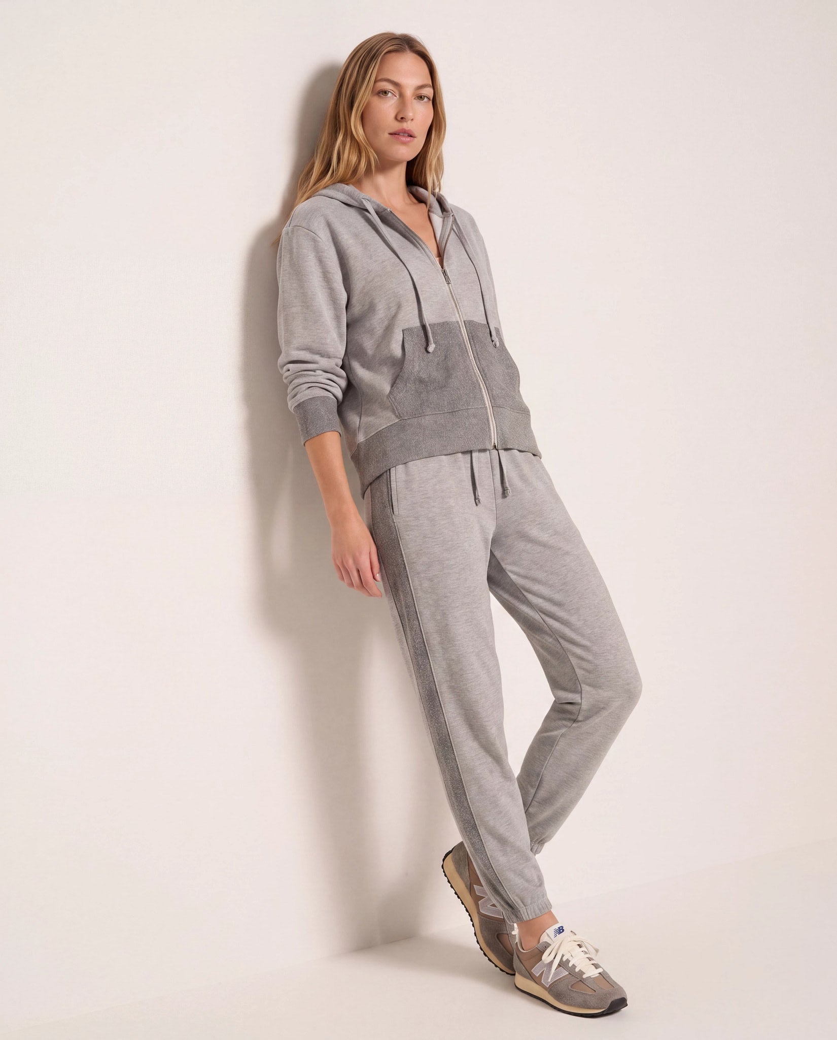 Heather Grey $|& Interval Presto Sweatpant - VOF Side