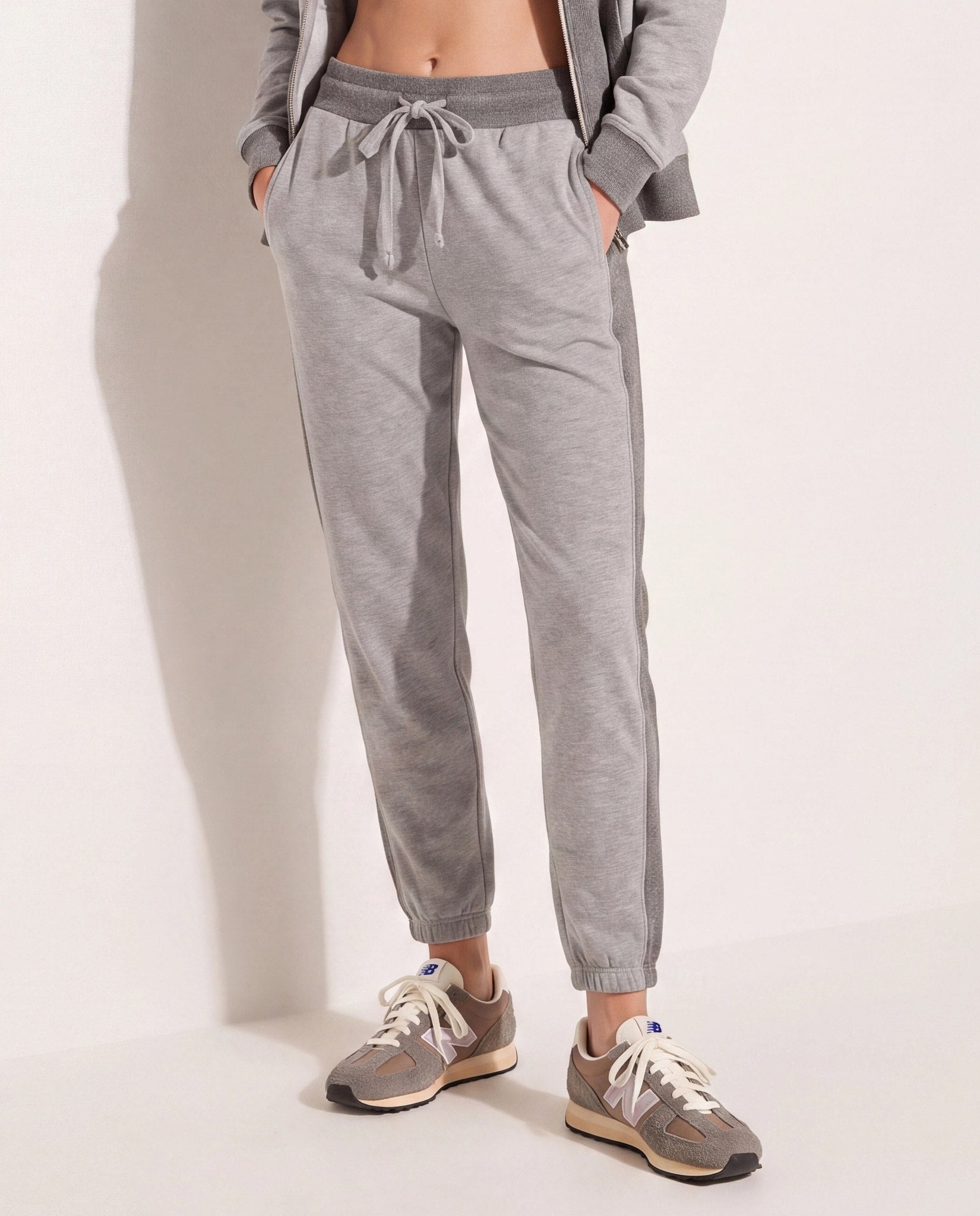 Heather Grey $|& Interval Presto Sweatpant - SOF Front