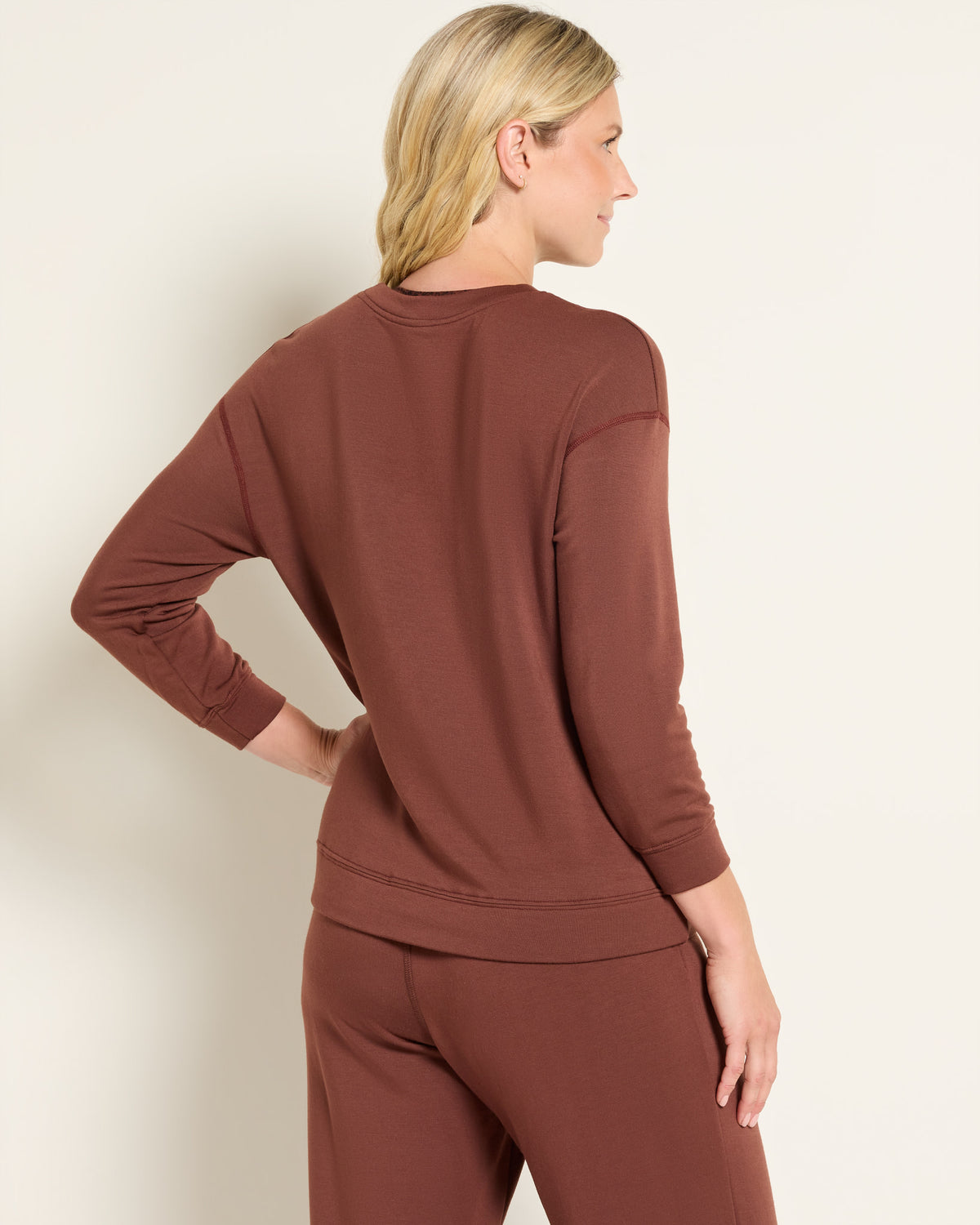 Walnut $|& Interval Iris Graphic Sweatshirt - SOF Back