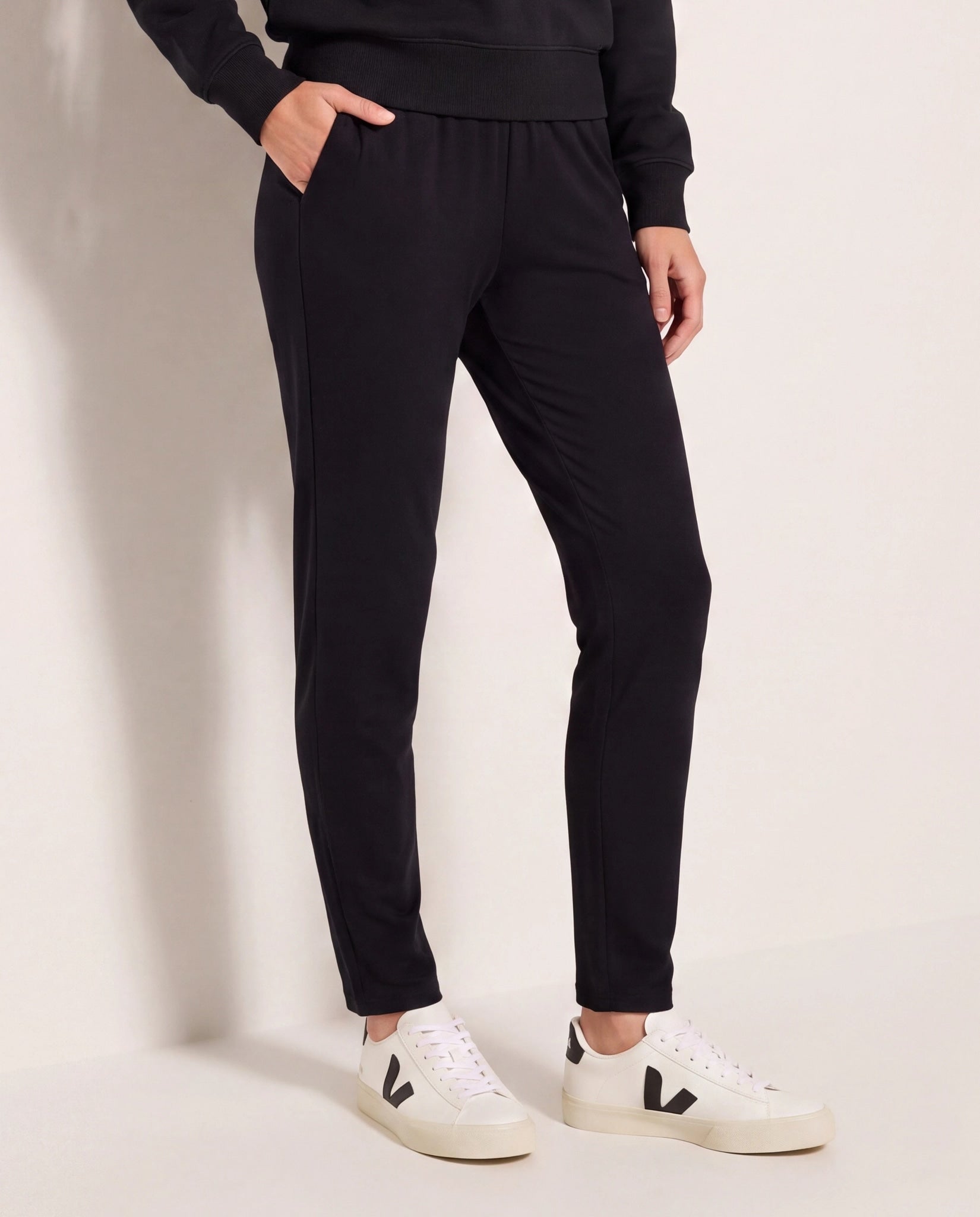 Black $|& Interval Interlock Incline Jogger - SOF Front