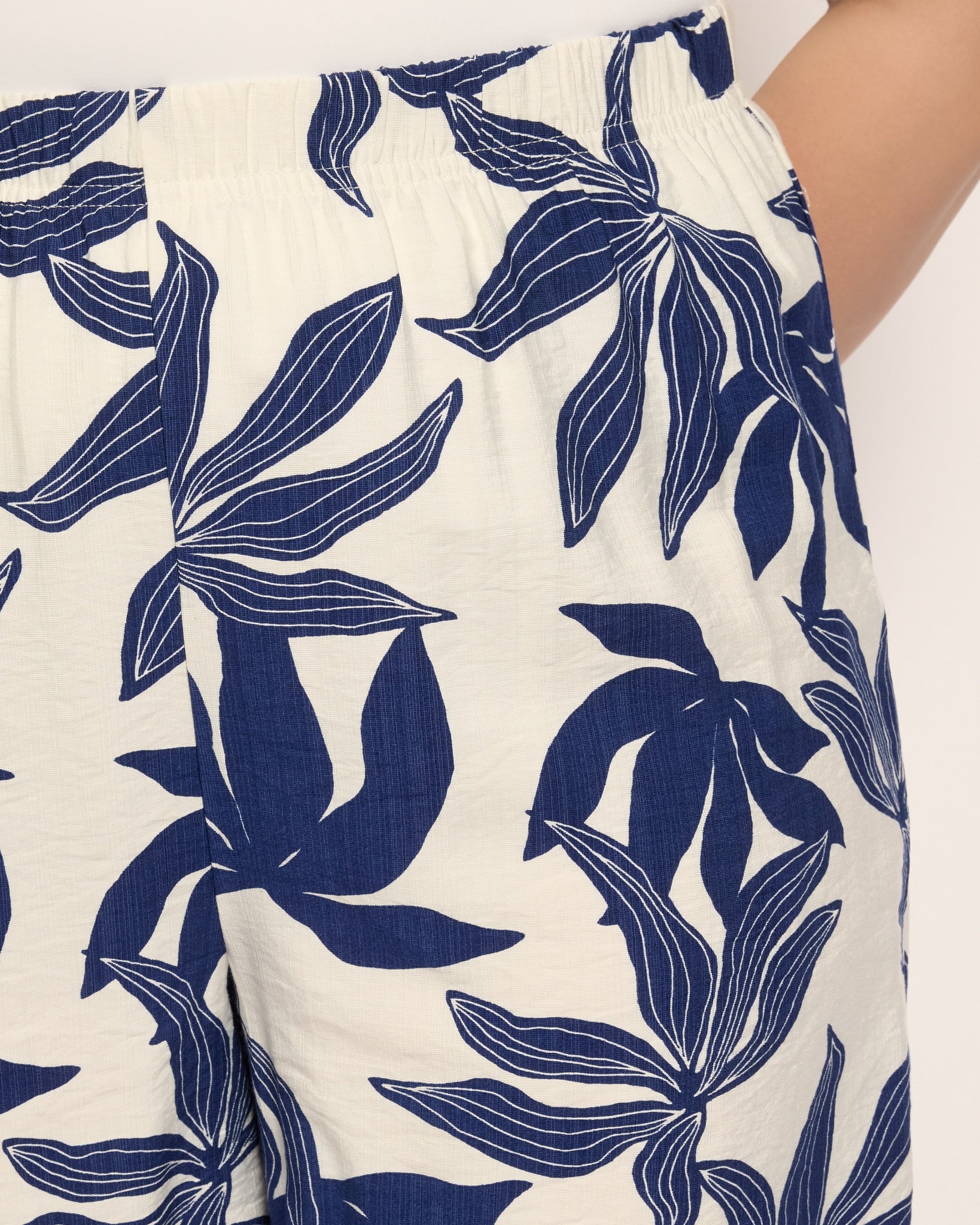 Ivory/Denim $|& Loveappella Printed Woven Shorts - SOF Full Front