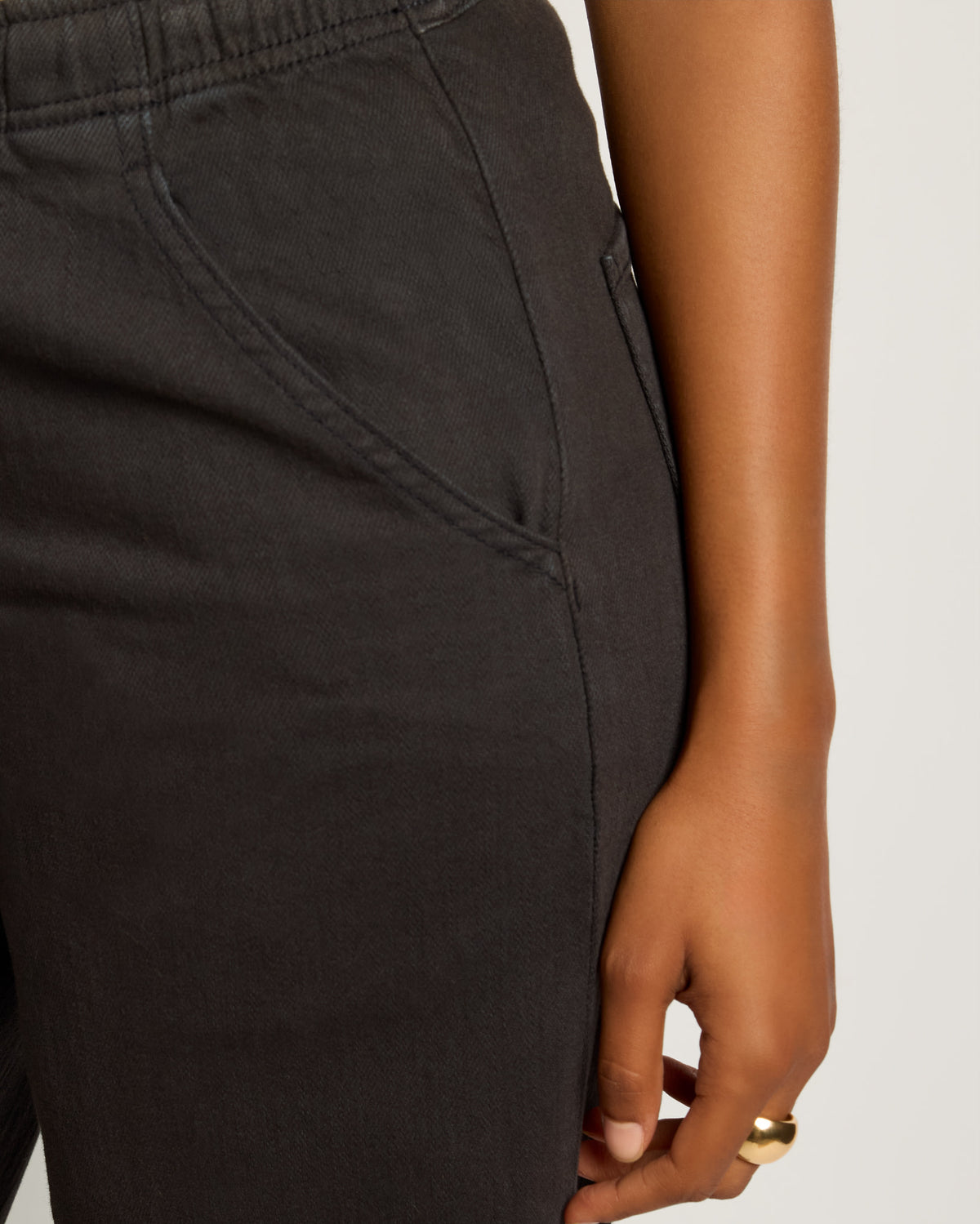 Graphite $|& SEAS Ellie Drawstring Straight Leg Pant - SOF Full Front