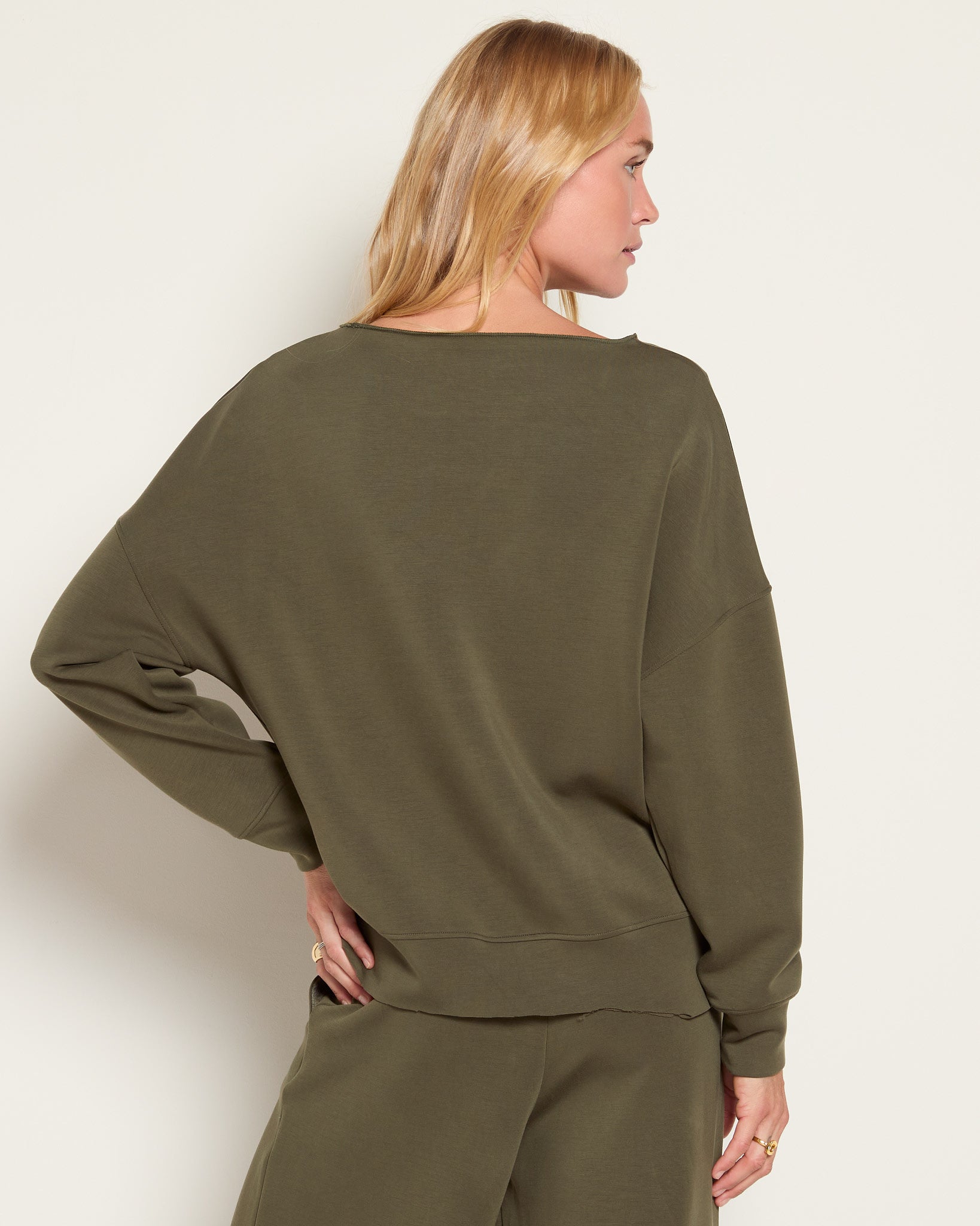 Evergreen $|& SEAS Lilian Boat Neck Top - SOF Back