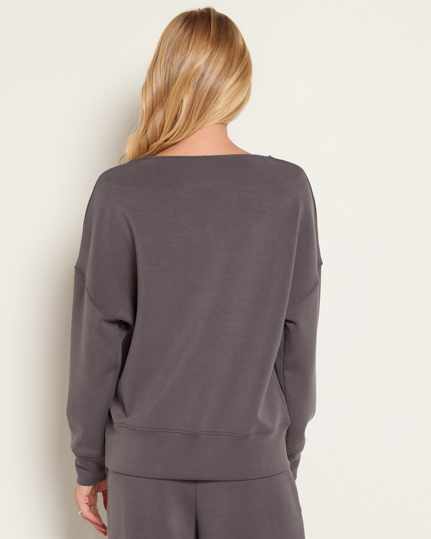 Cinder $|& SEAS Lilian Boat Neck Top - SOF Back