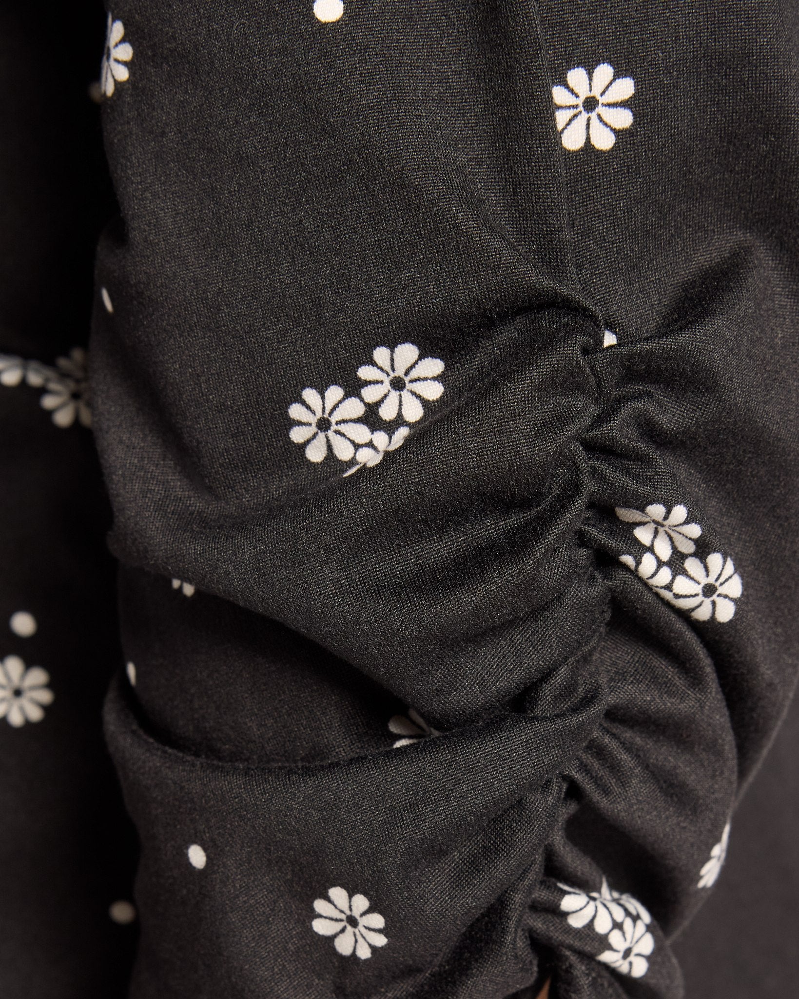 Cream/Black Dottie Floral $|& Bobeau 3/4 Cinch Sleeve Babydoll Top - SOF Full Front