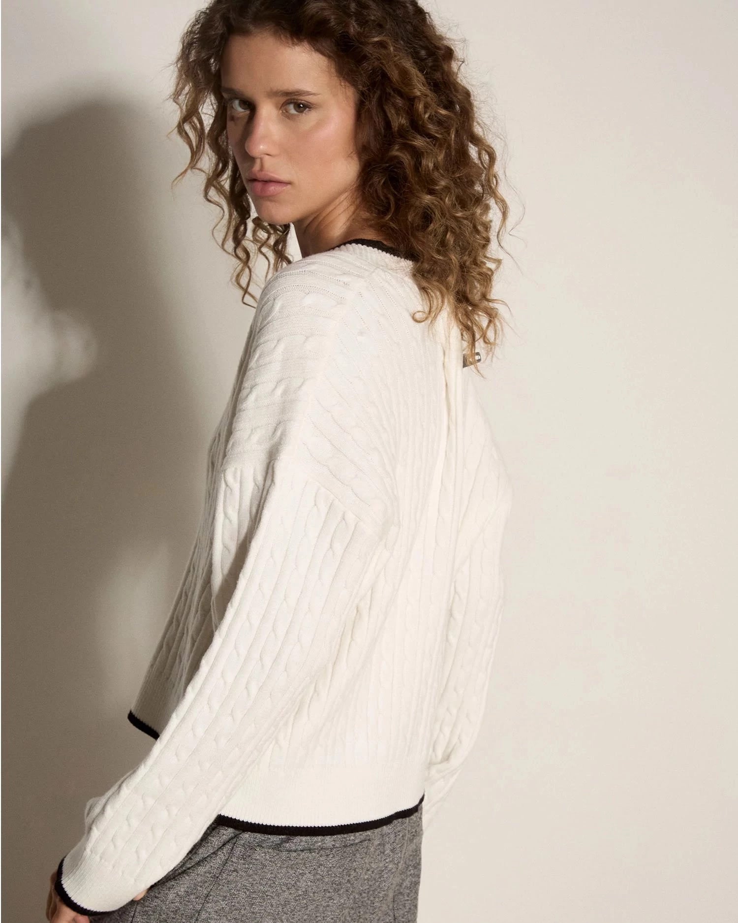 White $|& Apricot Oversized V-Neck Cable Pullover - Hanger Side