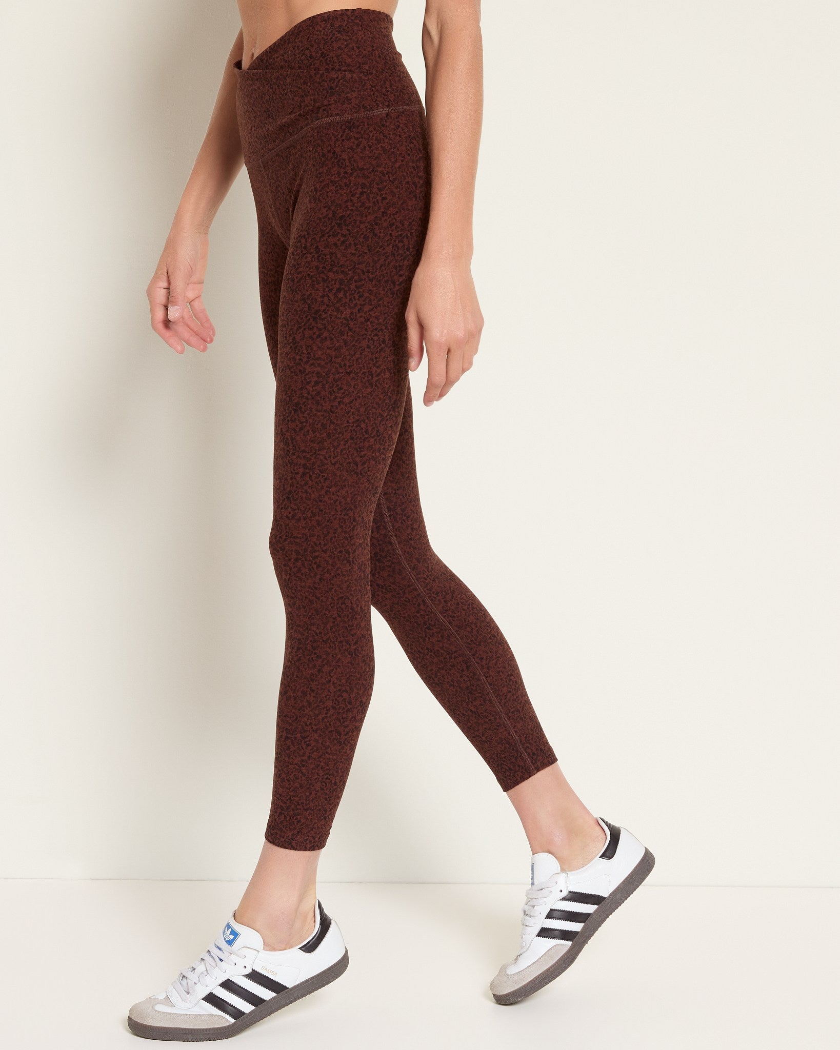 Walnut Leopard Heather $|& Interval FlowHeather Sculpt Crossover Leggings - SOF Full Front