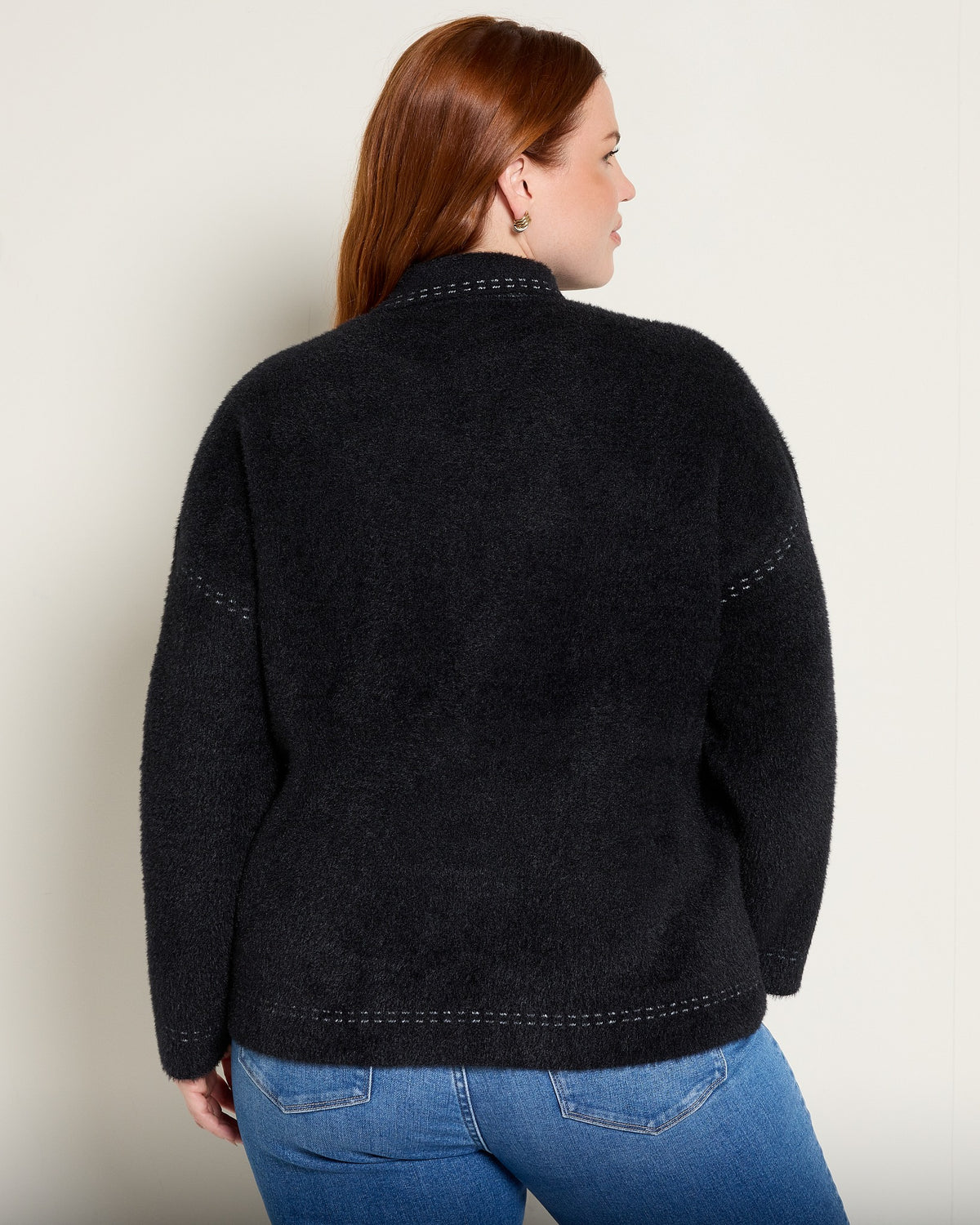 Black/White $|& Bobeau Fuzzy Button Front - SOF Back