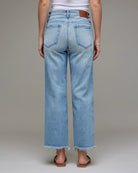 Medium Light $|& Hidden Mid Rise Cropped Classic Straight - Hanger Side