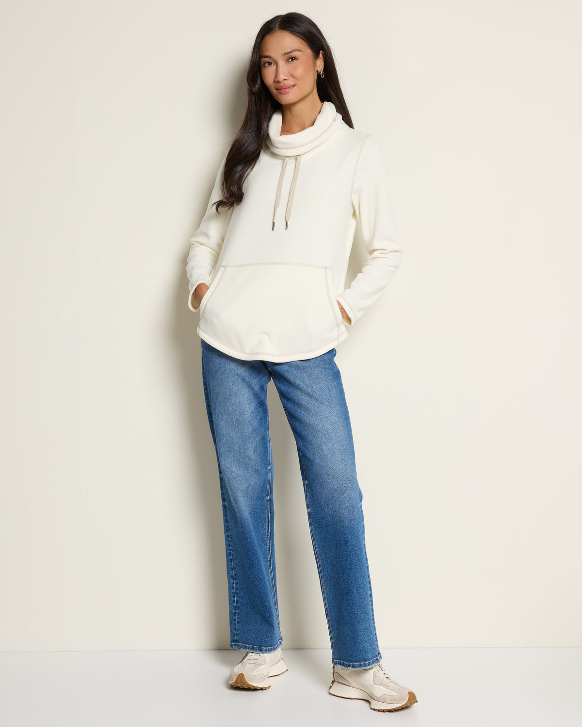 Winter White $|& N2C Not Too Casual Top Stitch Fleece Pullover - UGC On Fig